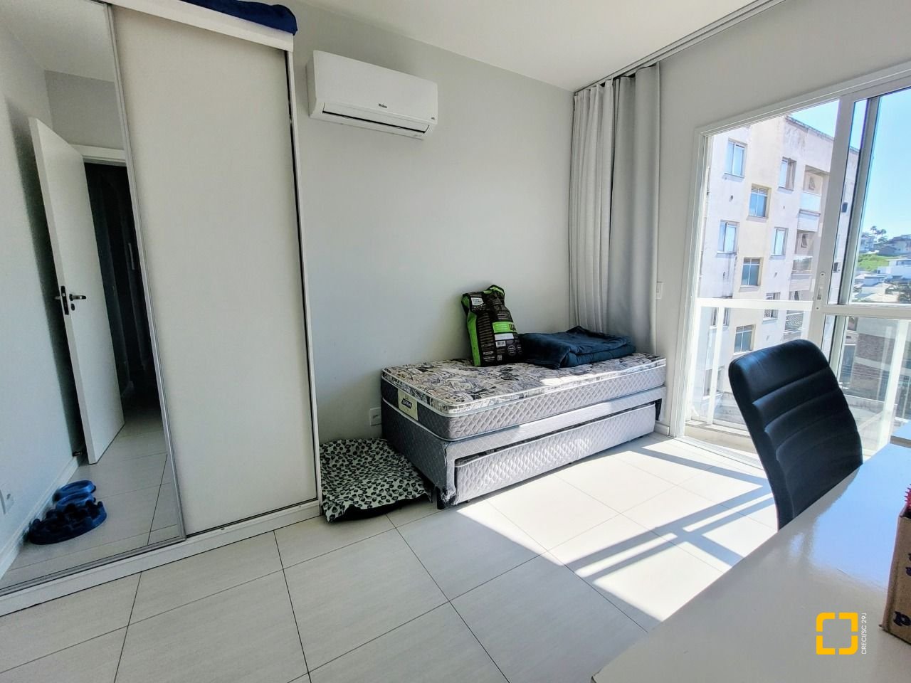 Apartamento com 85m², 3 quartos (sendo 1 suíte), 1 garagem, no bairro Cidade Universitaria Pedra Branca em Palhoça