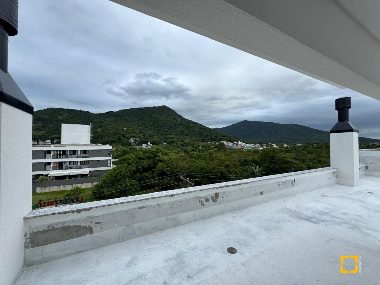 Studio com 32m², 2 quartos (sendo 1 suíte), 1 garagem, no bairro Ribeirão da Ilha em Florianópolis