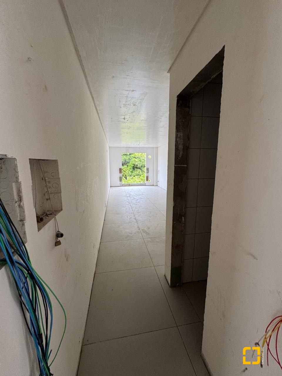 Studio com 32m², 2 quartos (sendo 1 suíte), 1 garagem, no bairro Ribeirão da Ilha em Florianópolis