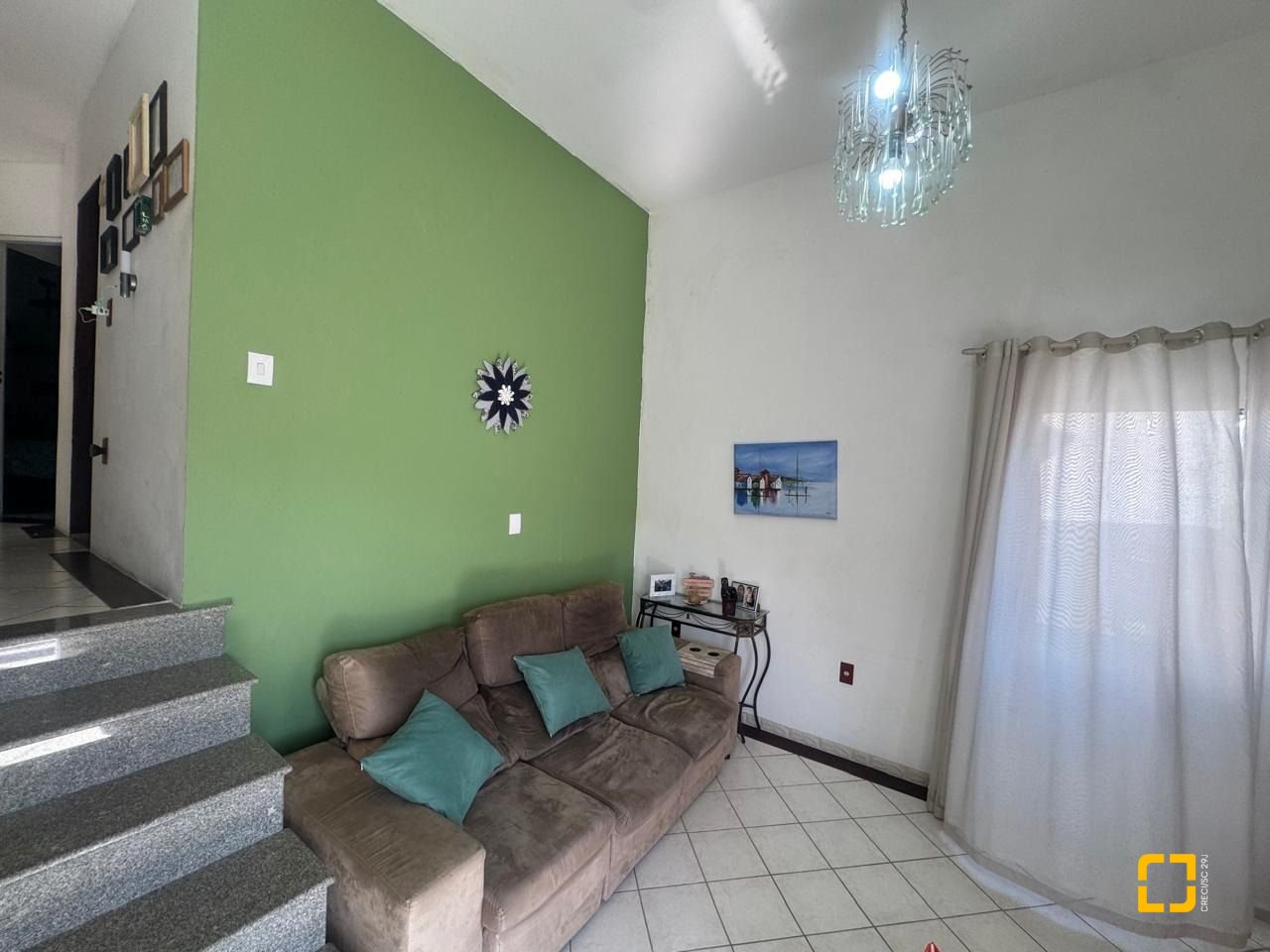 Casa com 110m², 3 quartos, 5 garagens, no bairro Itacorubi em Florianópolis