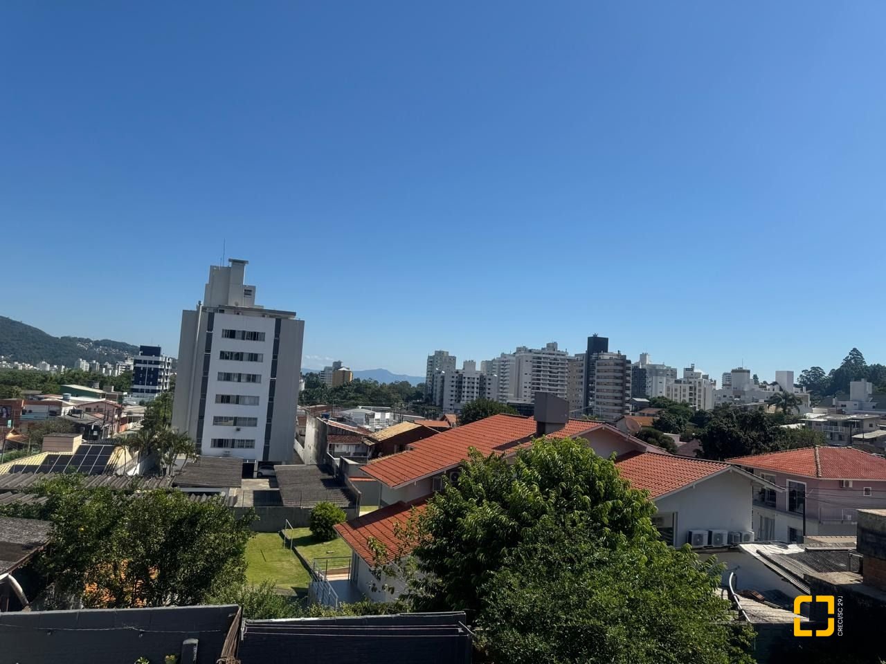 Casa com 110m², 3 quartos, 5 garagens, no bairro Itacorubi em Florianópolis