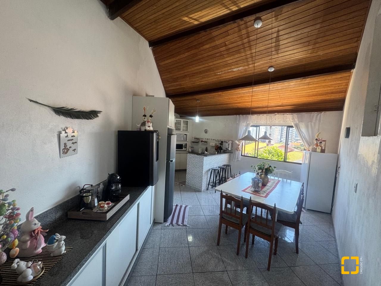 Casa com 110m², 3 quartos, 5 garagens, no bairro Itacorubi em Florianópolis