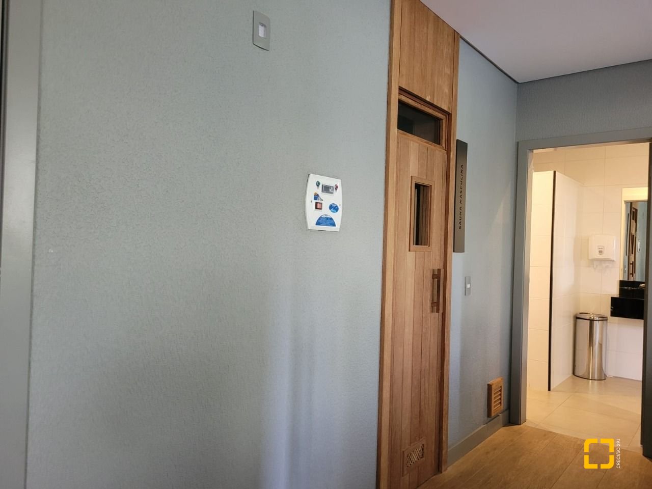 Apartamento com 73m², 3 quartos (sendo 1 suíte), 2 garagens, no bairro Centro em Florianópolis