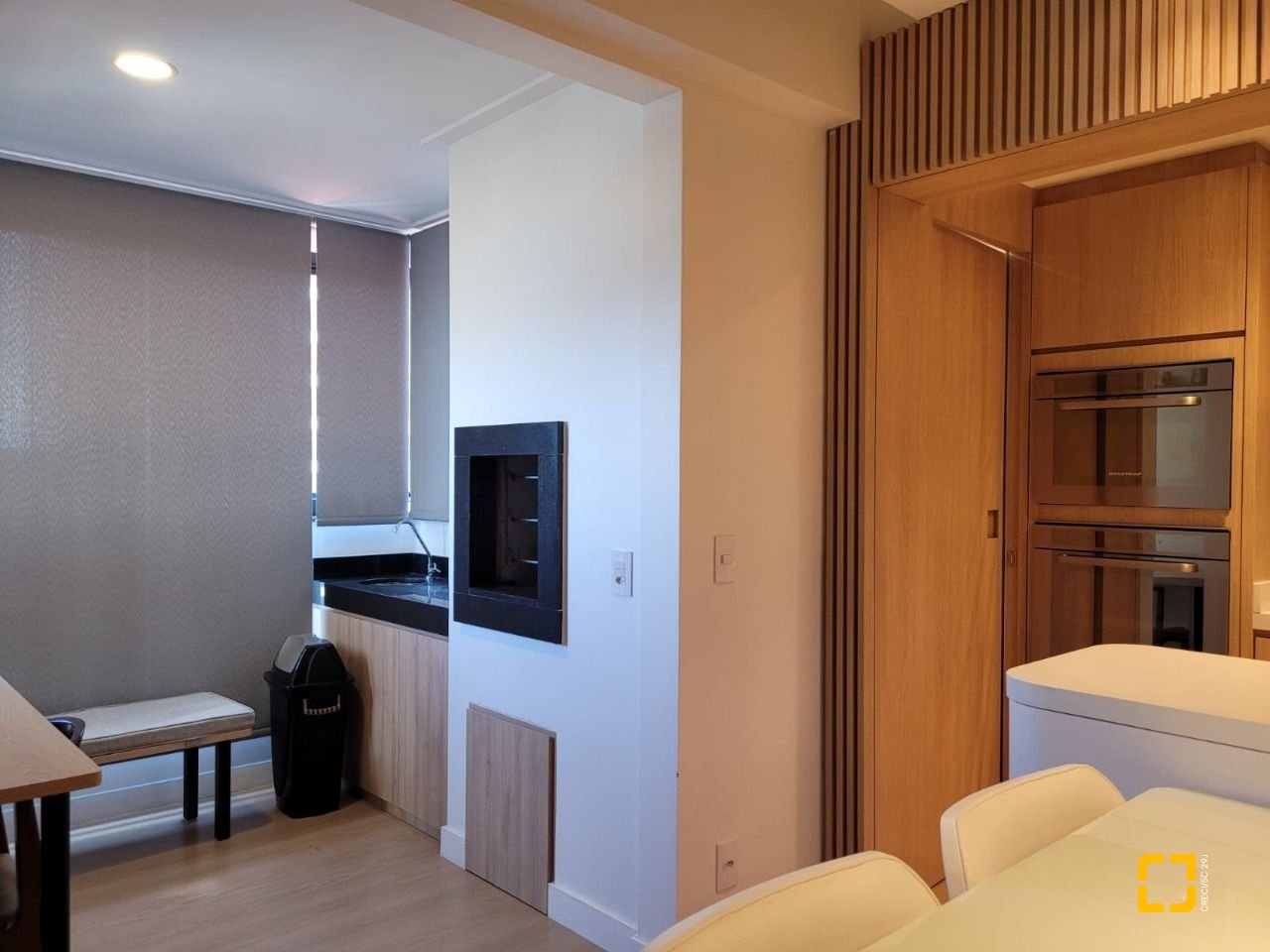 Apartamento com 73m², 3 quartos (sendo 1 suíte), 2 garagens, no bairro Centro em Florianópolis