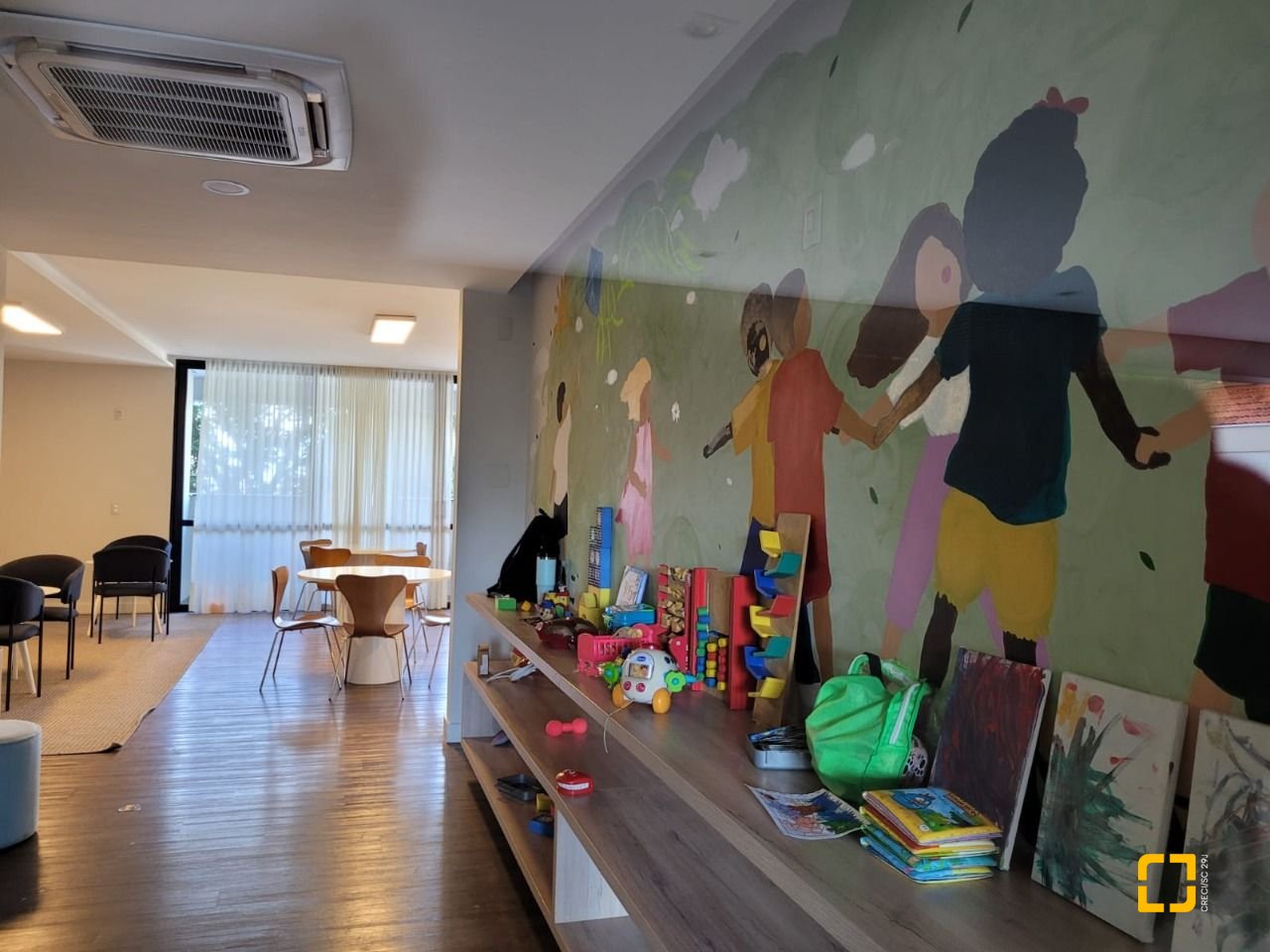 Apartamento com 73m², 3 quartos (sendo 1 suíte), 2 garagens, no bairro Centro em Florianópolis