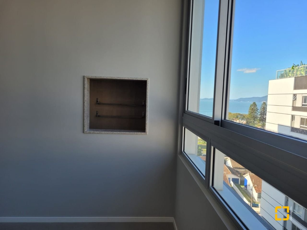 Apartamento com 139m², 6 quartos (sendo 3 suítes), 2 garagens, no bairro Jardim Atlântico em Florianópolis