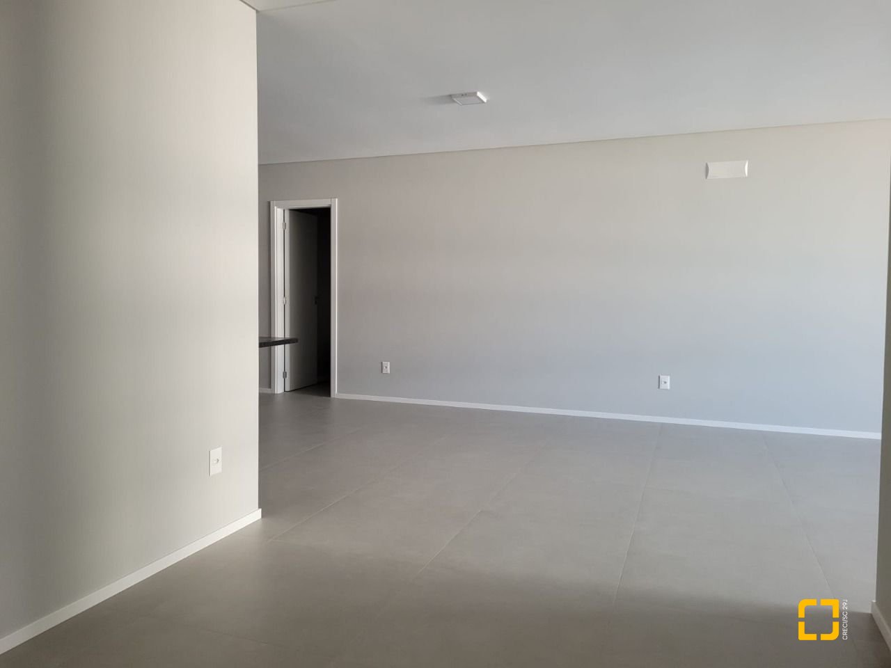 Apartamento com 139m², 6 quartos (sendo 3 suítes), 2 garagens, no bairro Jardim Atlântico em Florianópolis