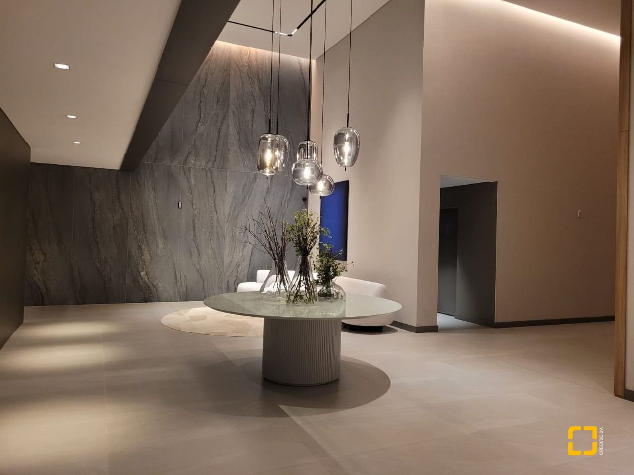 Apartamento com 139m², 6 quartos (sendo 3 suítes), 2 garagens, no bairro Jardim Atlântico em Florianópolis