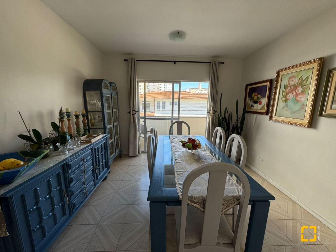 Apartamento com 163m², 5 quartos, 2 garagens, no bairro Balneário em Florianópolis
