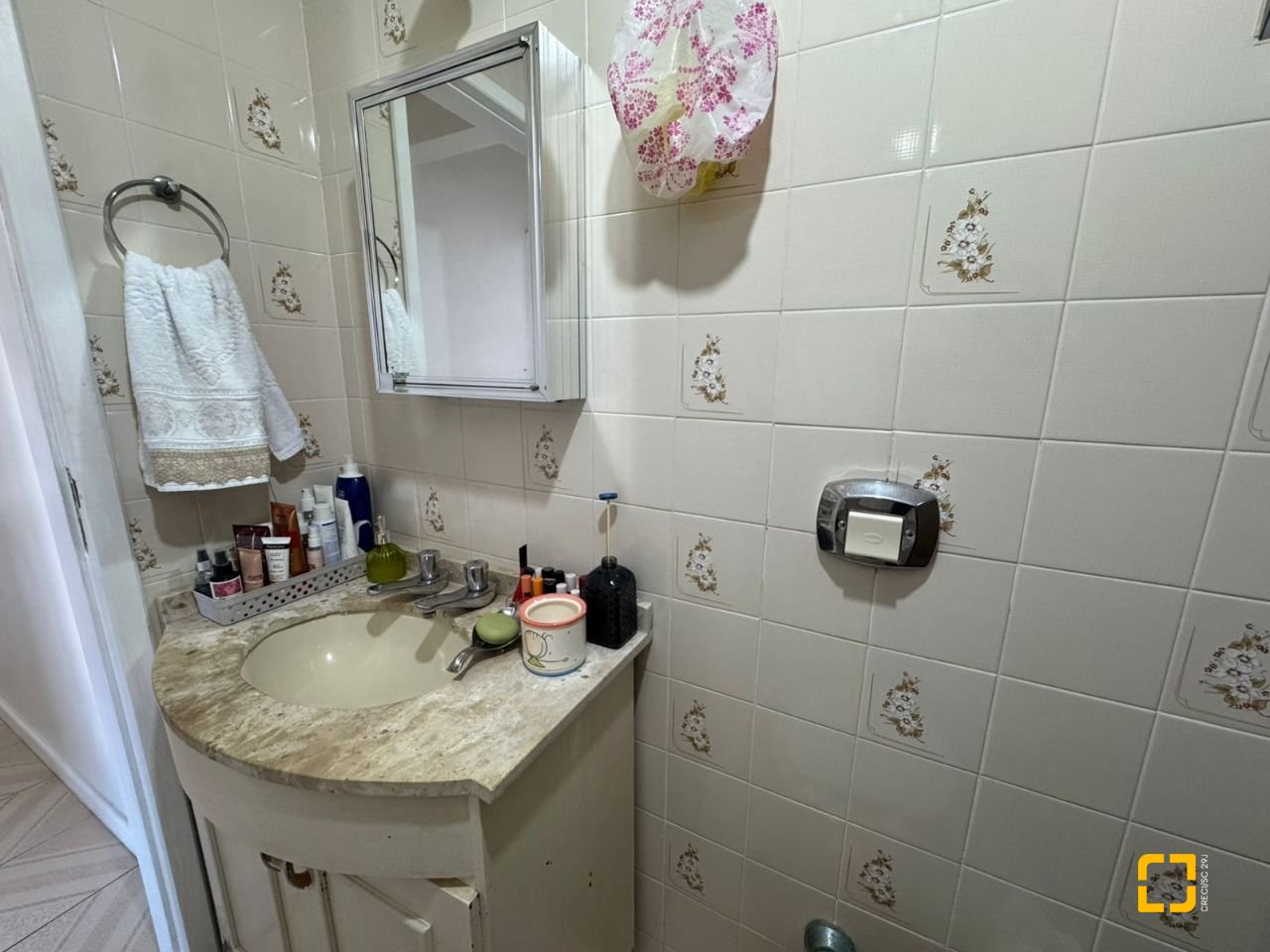 Apartamento com 163m², 5 quartos, 2 garagens, no bairro Balneário em Florianópolis