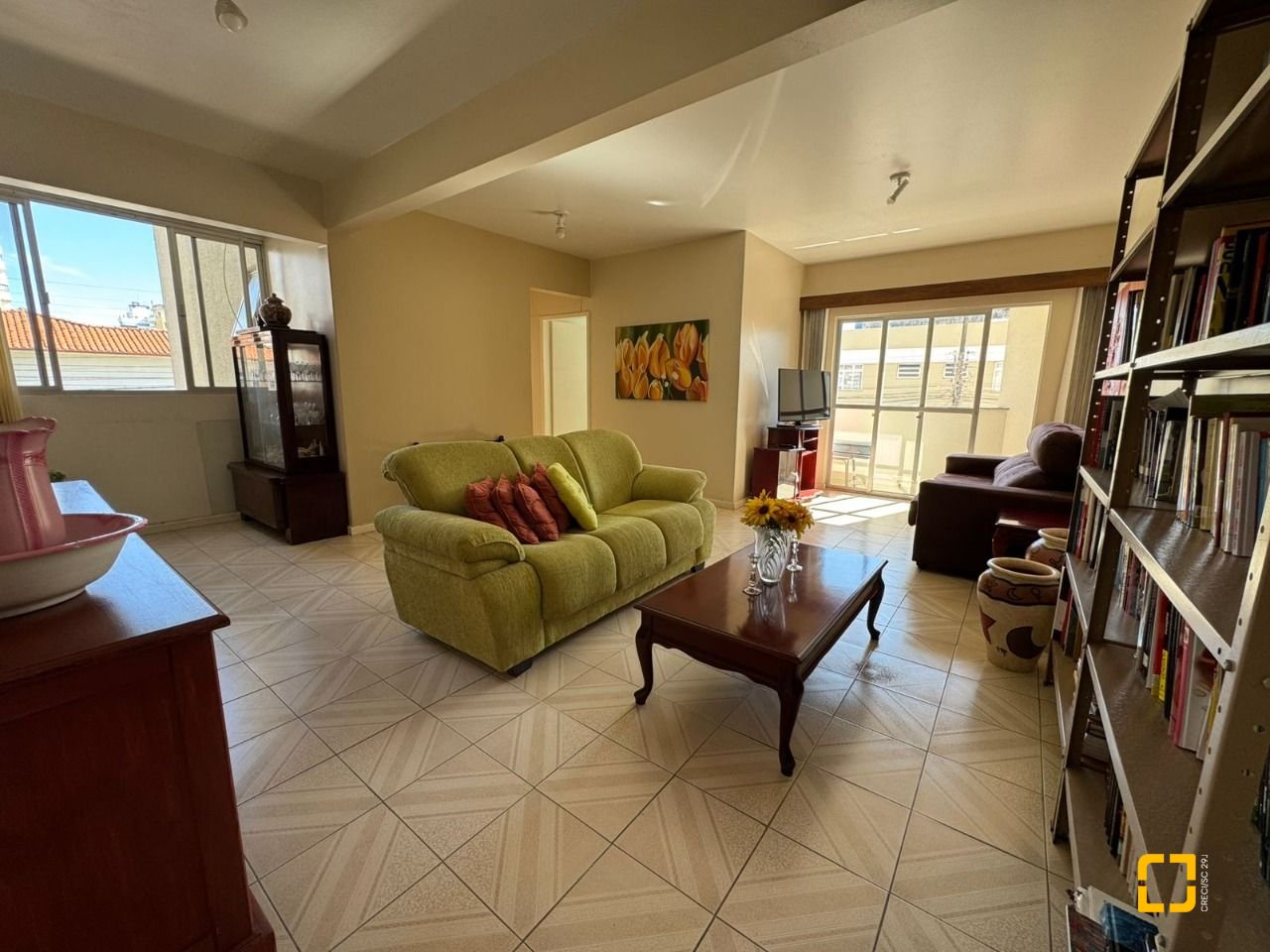 Apartamento com 163m², 5 quartos, 2 garagens, no bairro Balneário em Florianópolis