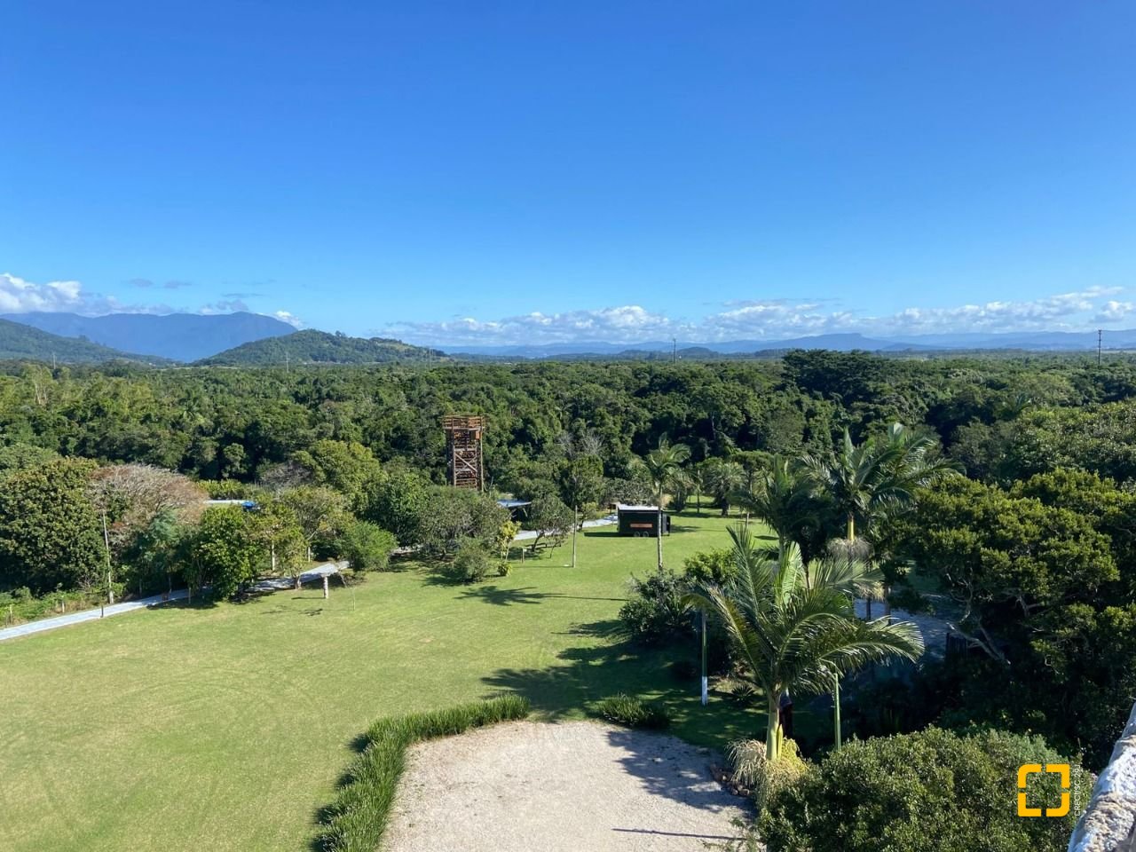Apartamento com 53m², 1 quarto, 1 garagem, no bairro Campeche em Florianópolis