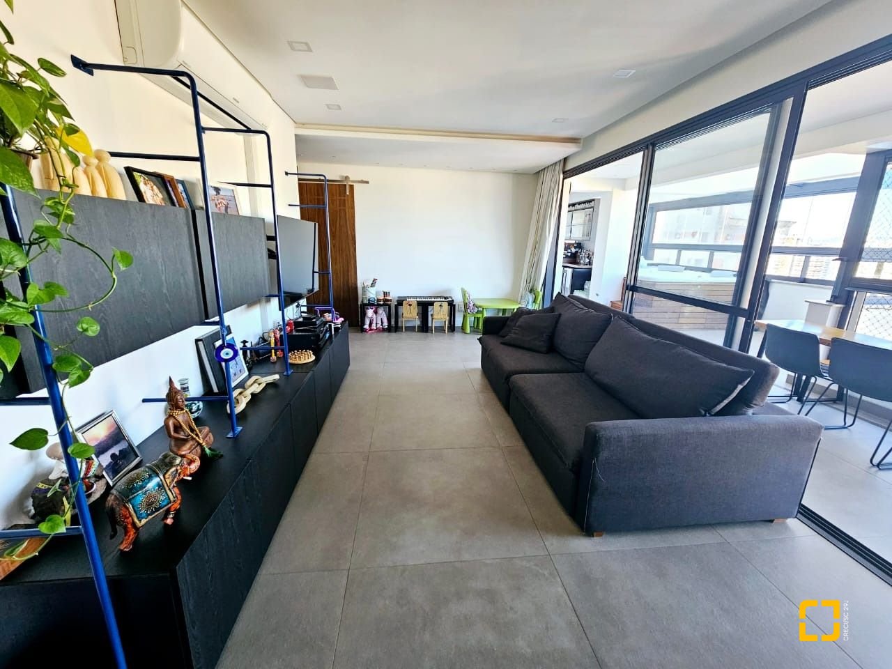 Cobertura com 140m², 3 quartos (sendo 1 suíte), 2 garagens, no bairro Kobrasol em São José