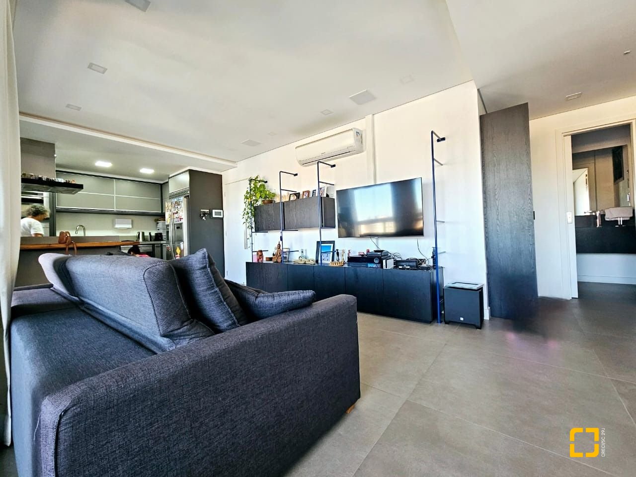 Cobertura com 140m², 3 quartos (sendo 1 suíte), 2 garagens, no bairro Kobrasol em São José