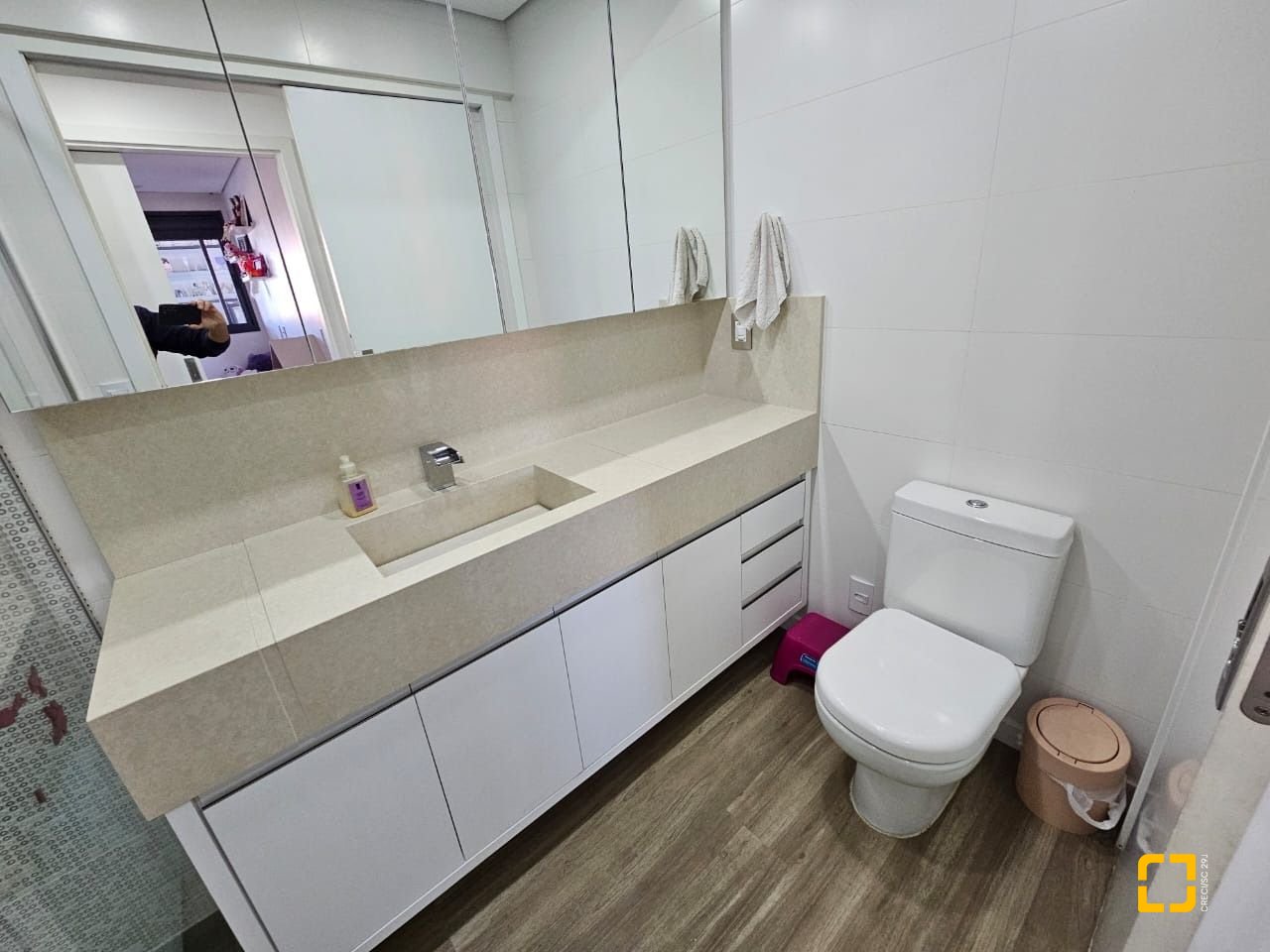 Cobertura com 140m², 3 quartos (sendo 1 suíte), 2 garagens, no bairro Kobrasol em São José
