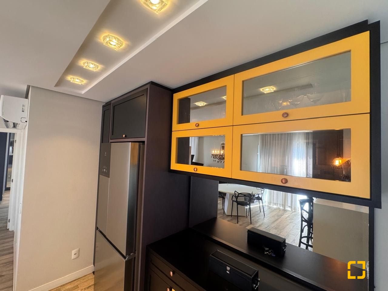 Cobertura com 142m², 2 quartos (sendo 1 suíte), 2 garagens, no bairro Abraão em Florianópolis