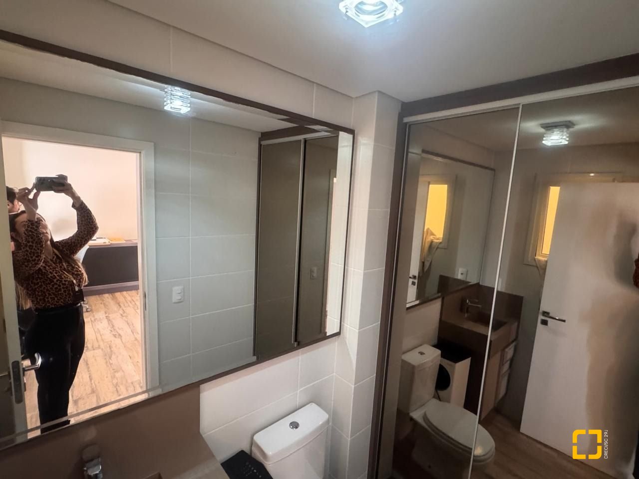 Cobertura com 142m², 2 quartos (sendo 1 suíte), 2 garagens, no bairro Abraão em Florianópolis