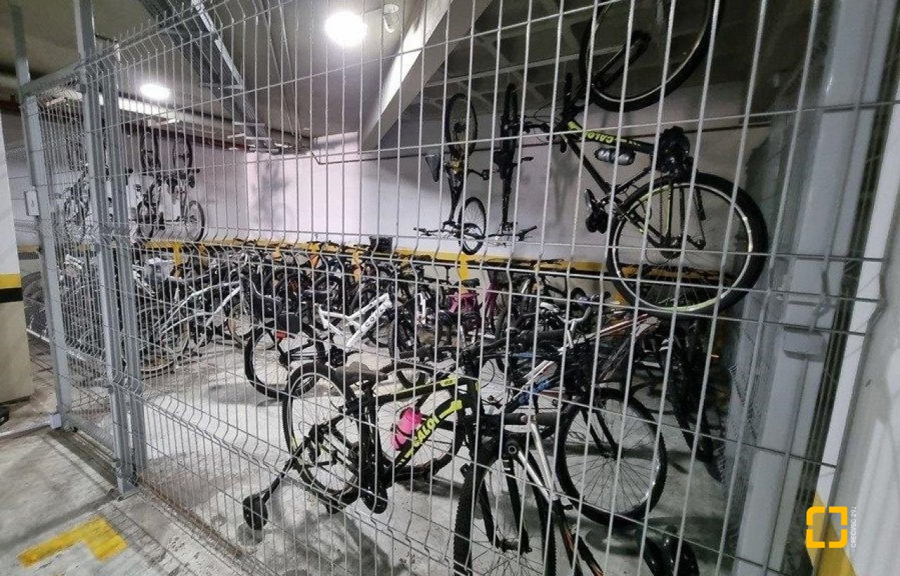 Cobertura com 142m², 2 quartos (sendo 1 suíte), 2 garagens, no bairro Abraão em Florianópolis