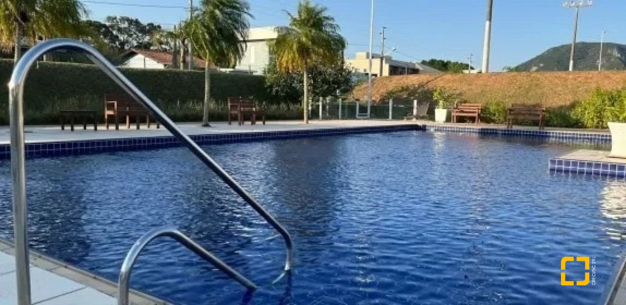 Casa de Condomínio com 375m², 6 quartos (sendo 3 suítes), 2 garagens, no bairro Rio Vermelho em Florianópolis