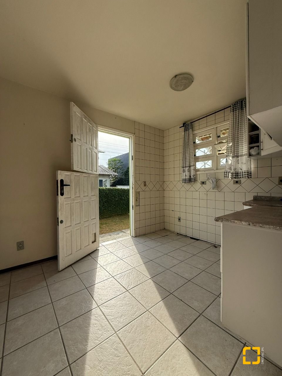 Casa com 50m², 2 quartos, 1 garagem, no bairro Vargem Grande em Florianópolis