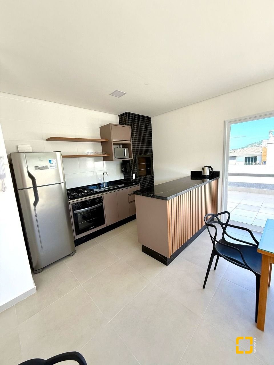 Apartamento com 90m², 3 quartos (sendo 1 suíte), 1 garagem, no bairro Ingleses em Florianópolis