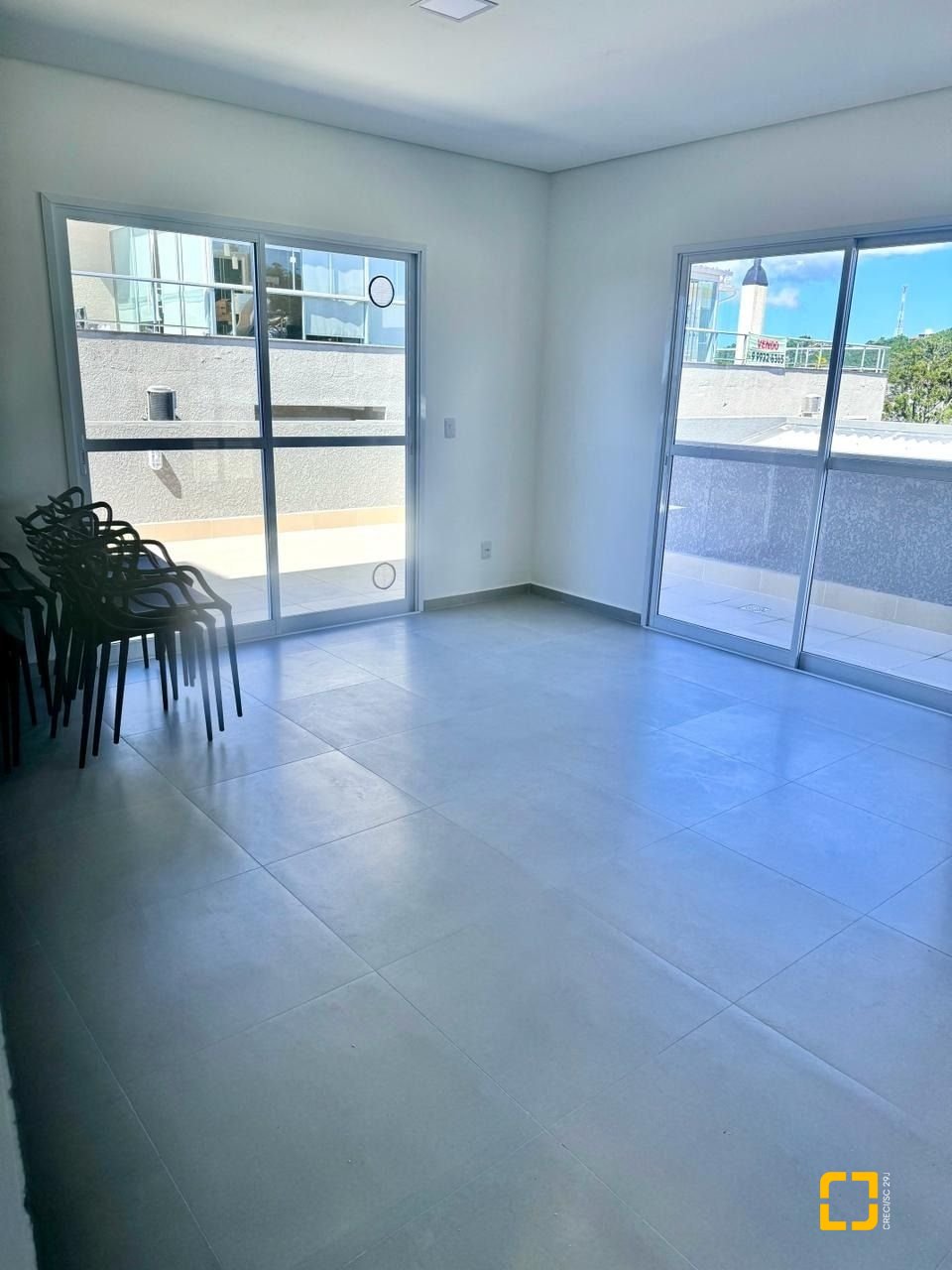 Apartamento com 90m², 3 quartos (sendo 1 suíte), 1 garagem, no bairro Ingleses em Florianópolis