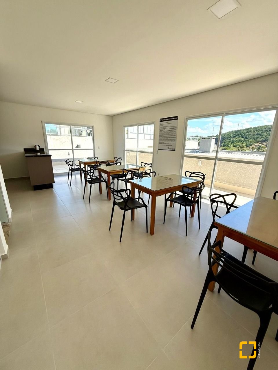 Apartamento com 90m², 3 quartos (sendo 1 suíte), 1 garagem, no bairro Ingleses em Florianópolis
