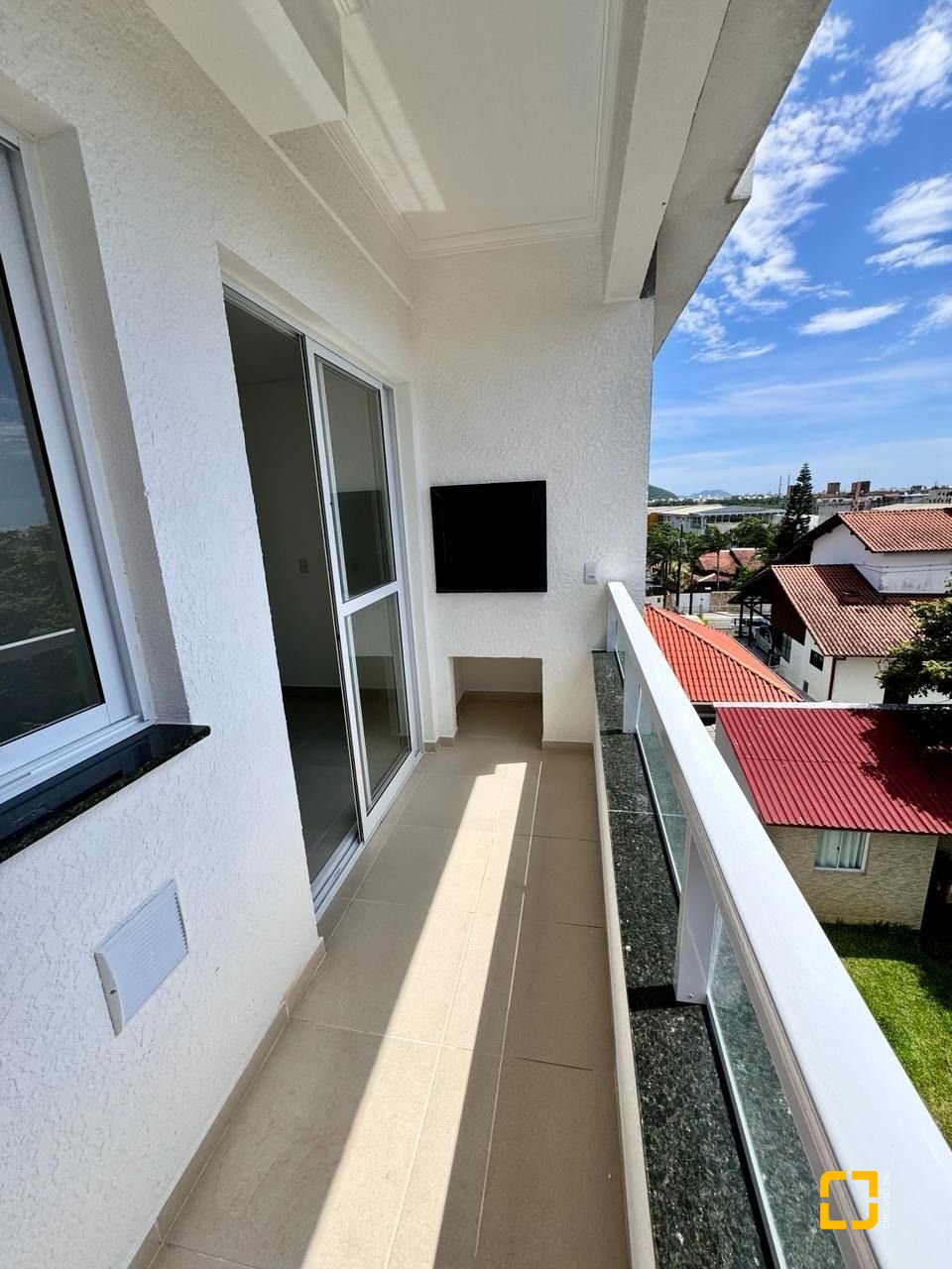 Apartamento com 90m², 3 quartos (sendo 1 suíte), 1 garagem, no bairro Ingleses em Florianópolis