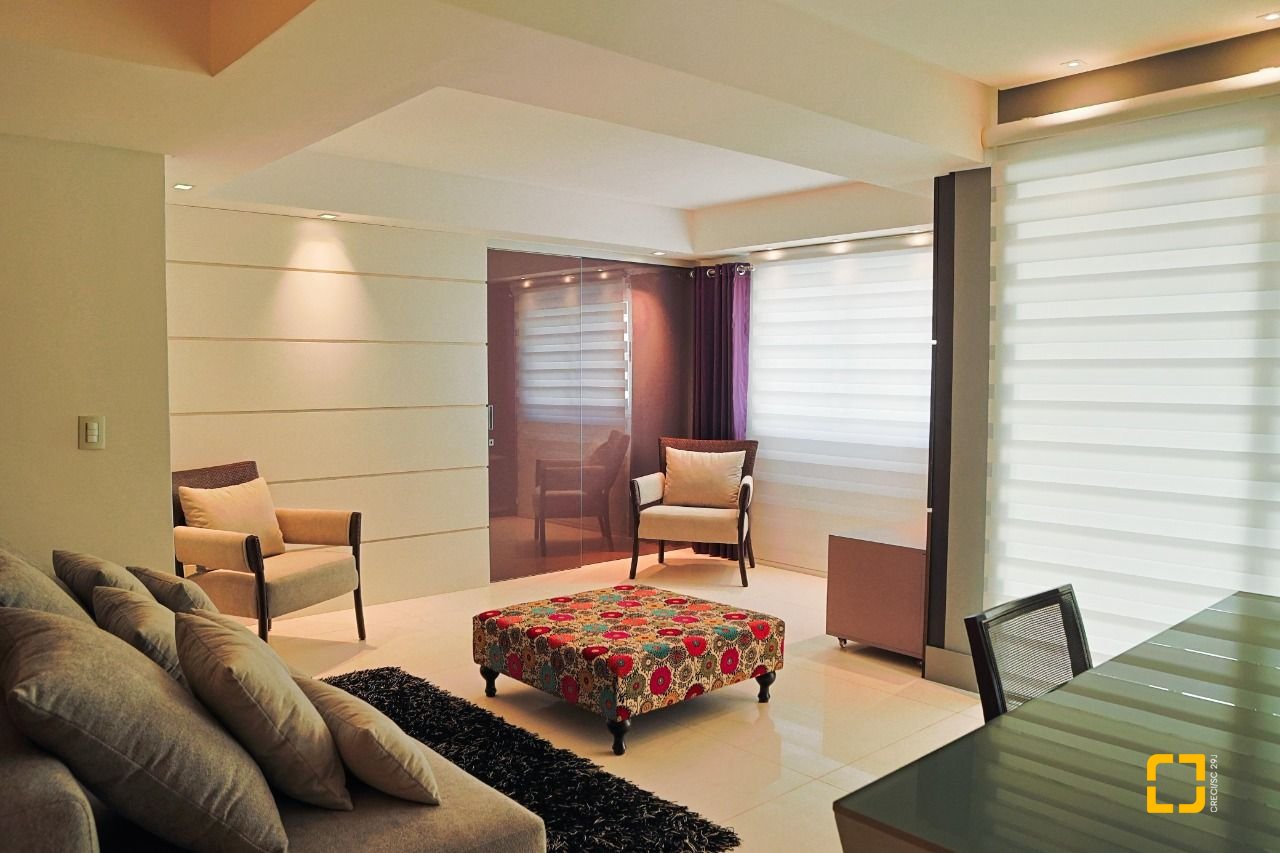 Apartamento com 156m², 4 quartos (sendo 2 suítes), 2 garagens, no bairro Centro em Florianópolis