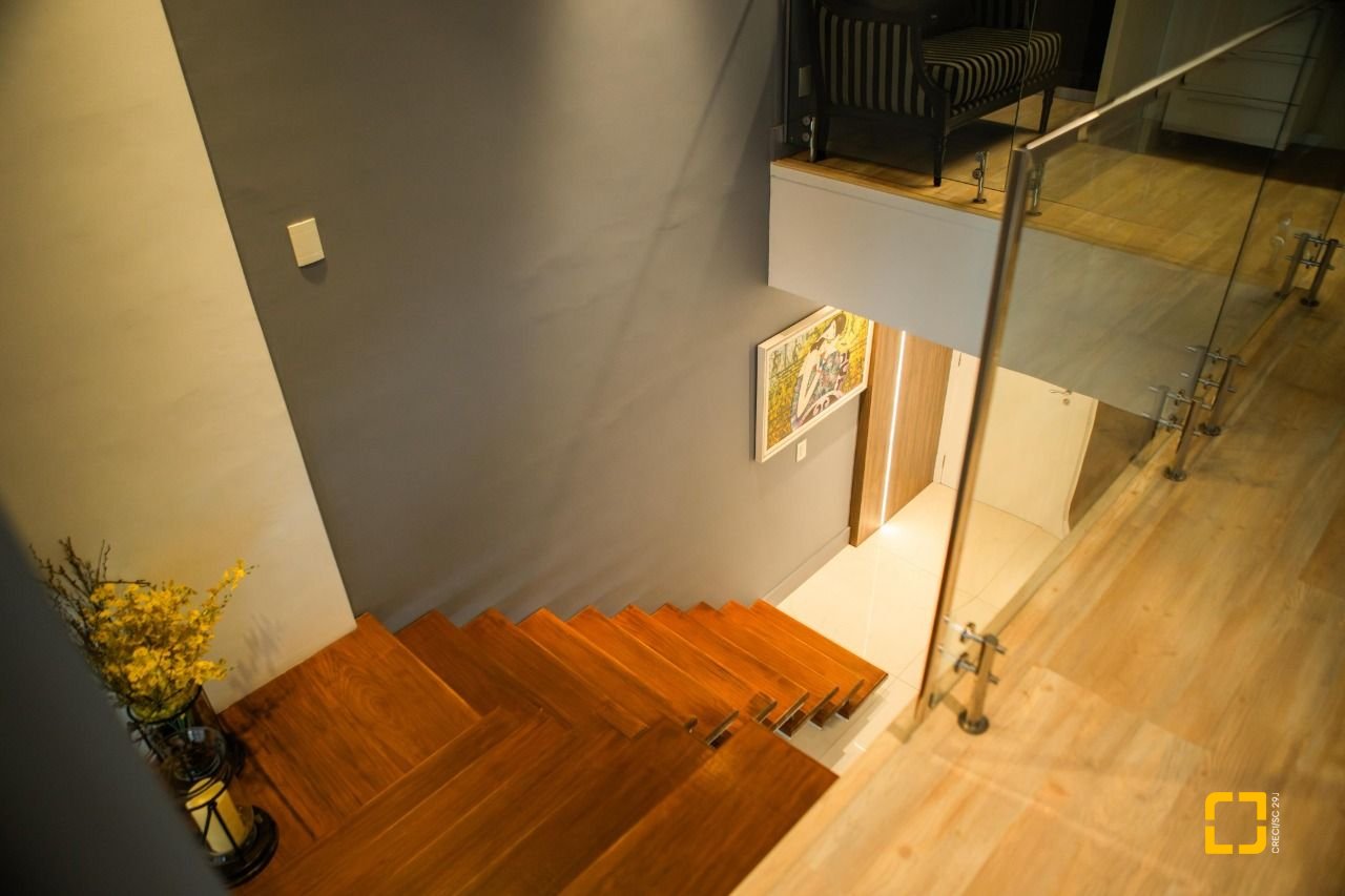 Apartamento com 156m², 4 quartos (sendo 2 suítes), 2 garagens, no bairro Centro em Florianópolis