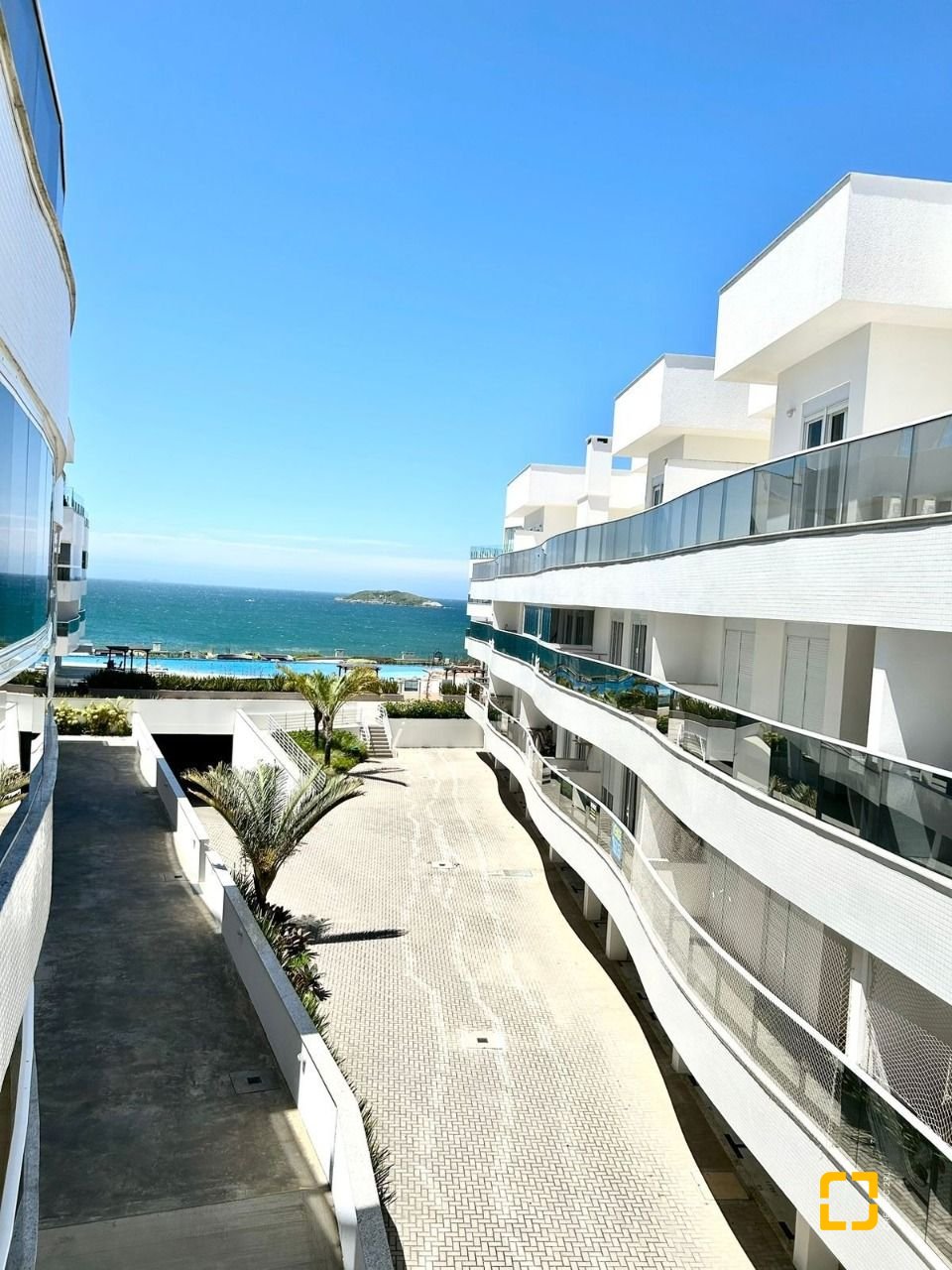 Apartamento com 112m², 4 quartos (sendo 1 suíte), 2 garagens, no bairro Ingleses em Florianópolis