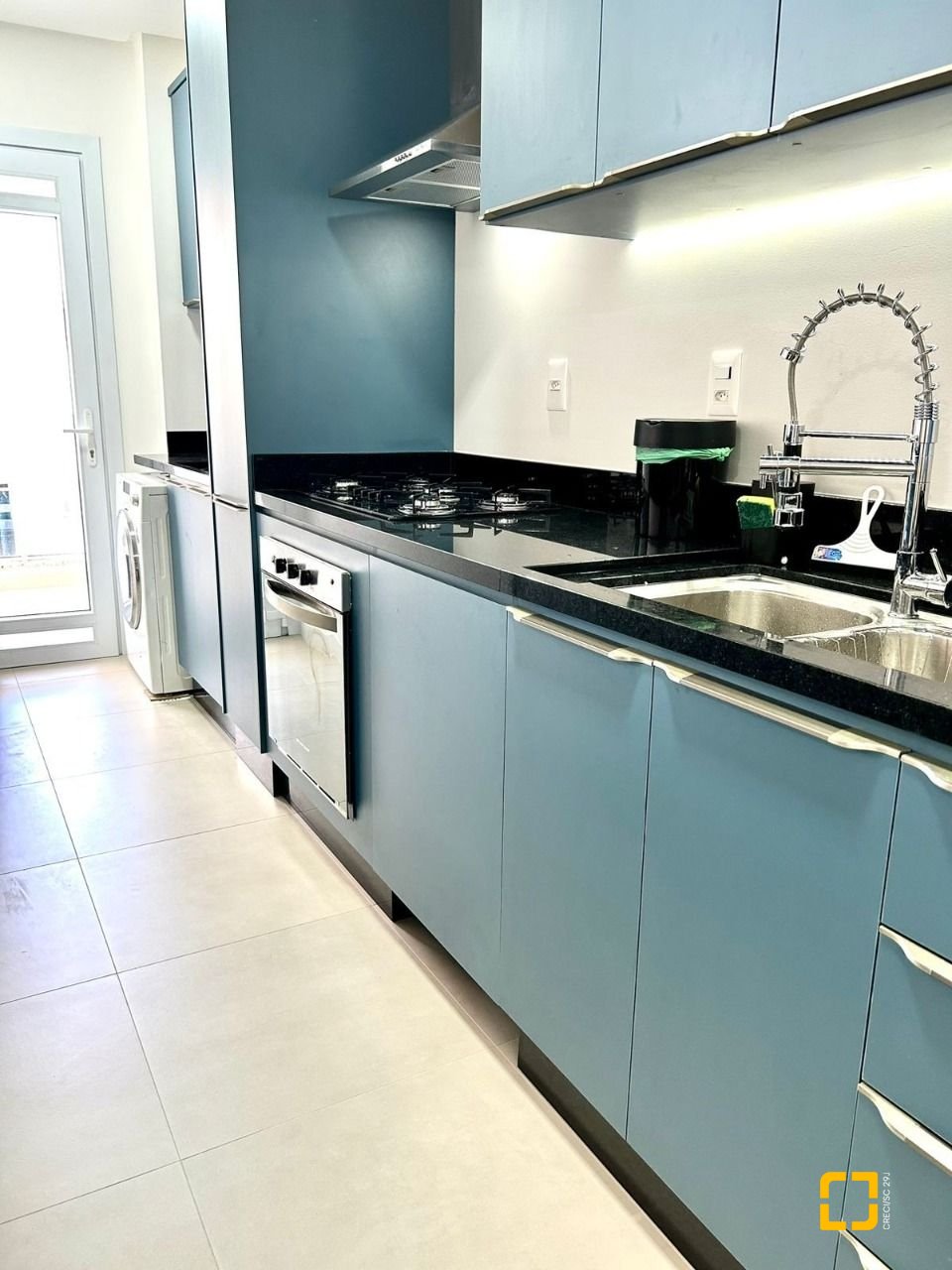 Apartamento com 112m², 4 quartos (sendo 1 suíte), 2 garagens, no bairro Ingleses em Florianópolis