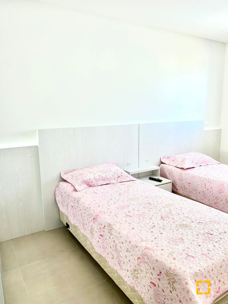 Apartamento com 112m², 4 quartos (sendo 1 suíte), 2 garagens, no bairro Ingleses em Florianópolis
