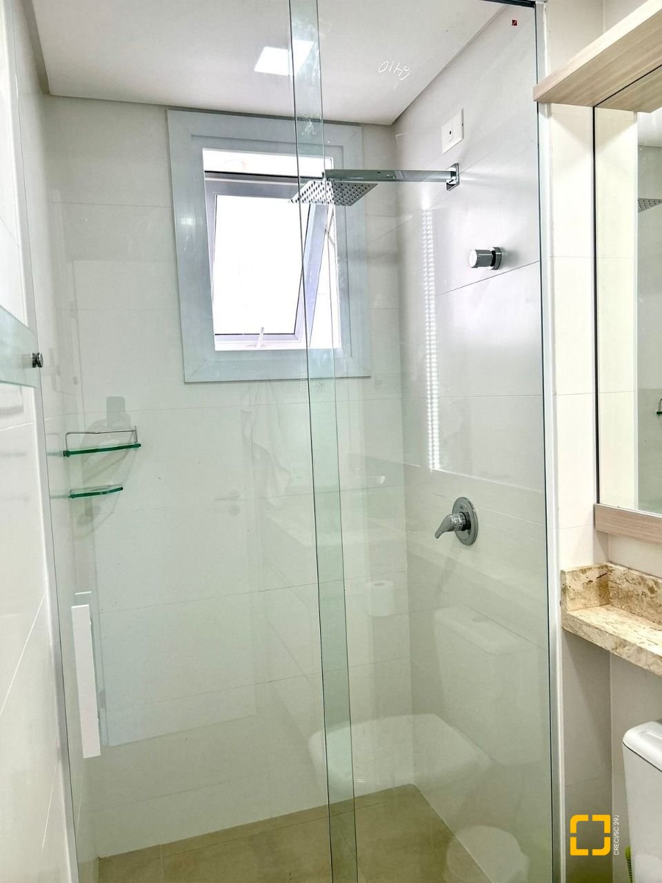 Apartamento com 112m², 4 quartos (sendo 1 suíte), 2 garagens, no bairro Ingleses em Florianópolis