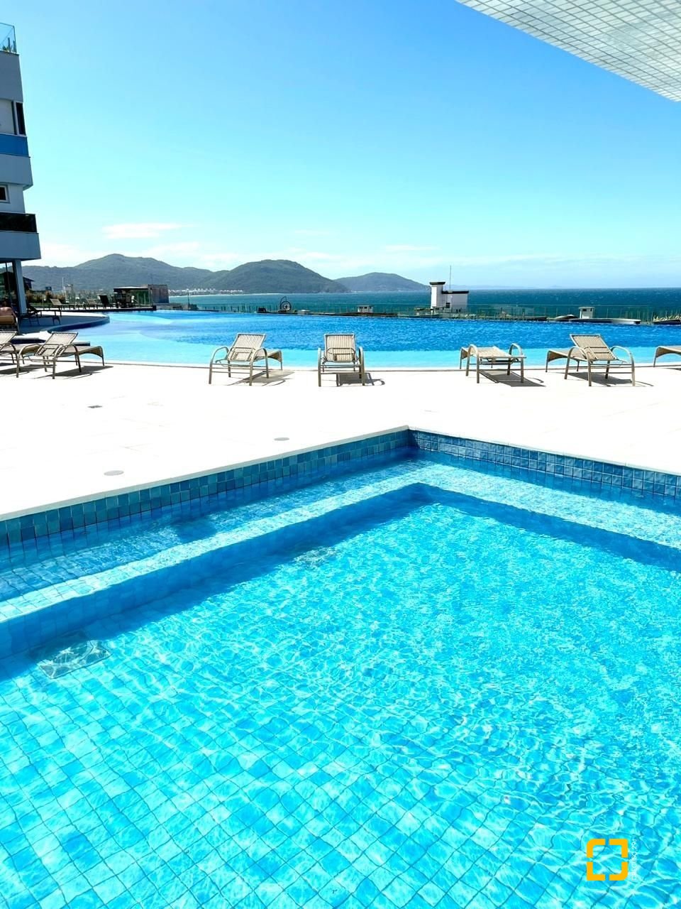 Apartamento com 112m², 4 quartos (sendo 1 suíte), 2 garagens, no bairro Ingleses em Florianópolis