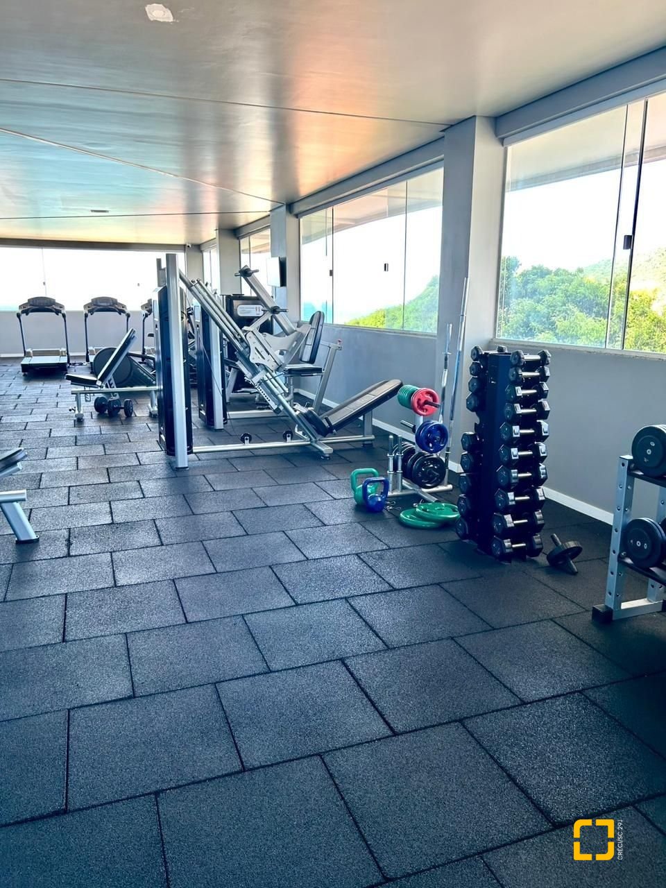 Apartamento com 112m², 4 quartos (sendo 1 suíte), 2 garagens, no bairro Ingleses em Florianópolis