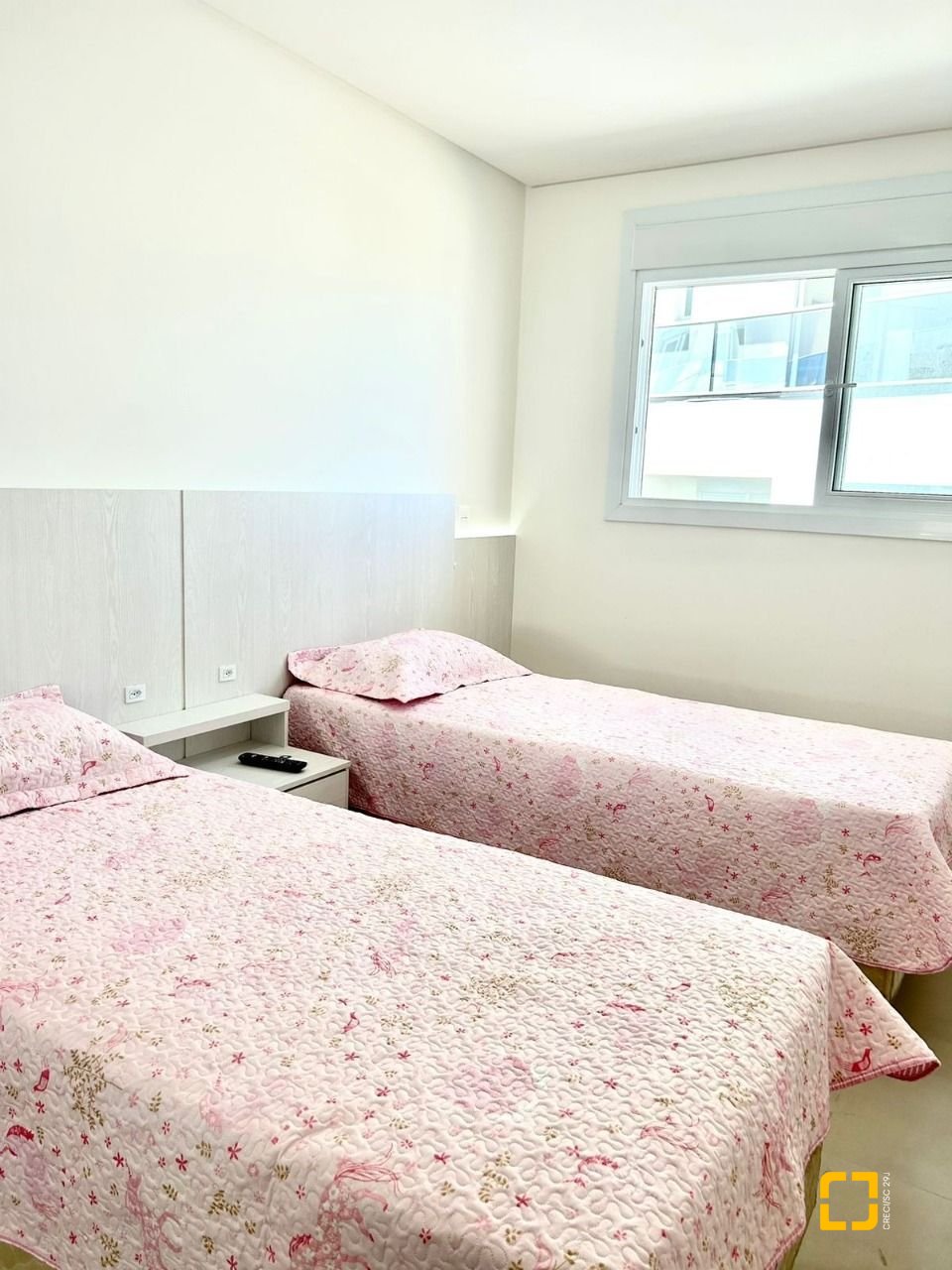 Apartamento com 112m², 4 quartos (sendo 1 suíte), 2 garagens, no bairro Ingleses em Florianópolis