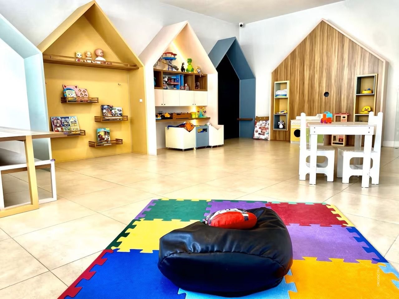 Apartamento com 112m², 4 quartos (sendo 1 suíte), 2 garagens, no bairro Ingleses em Florianópolis