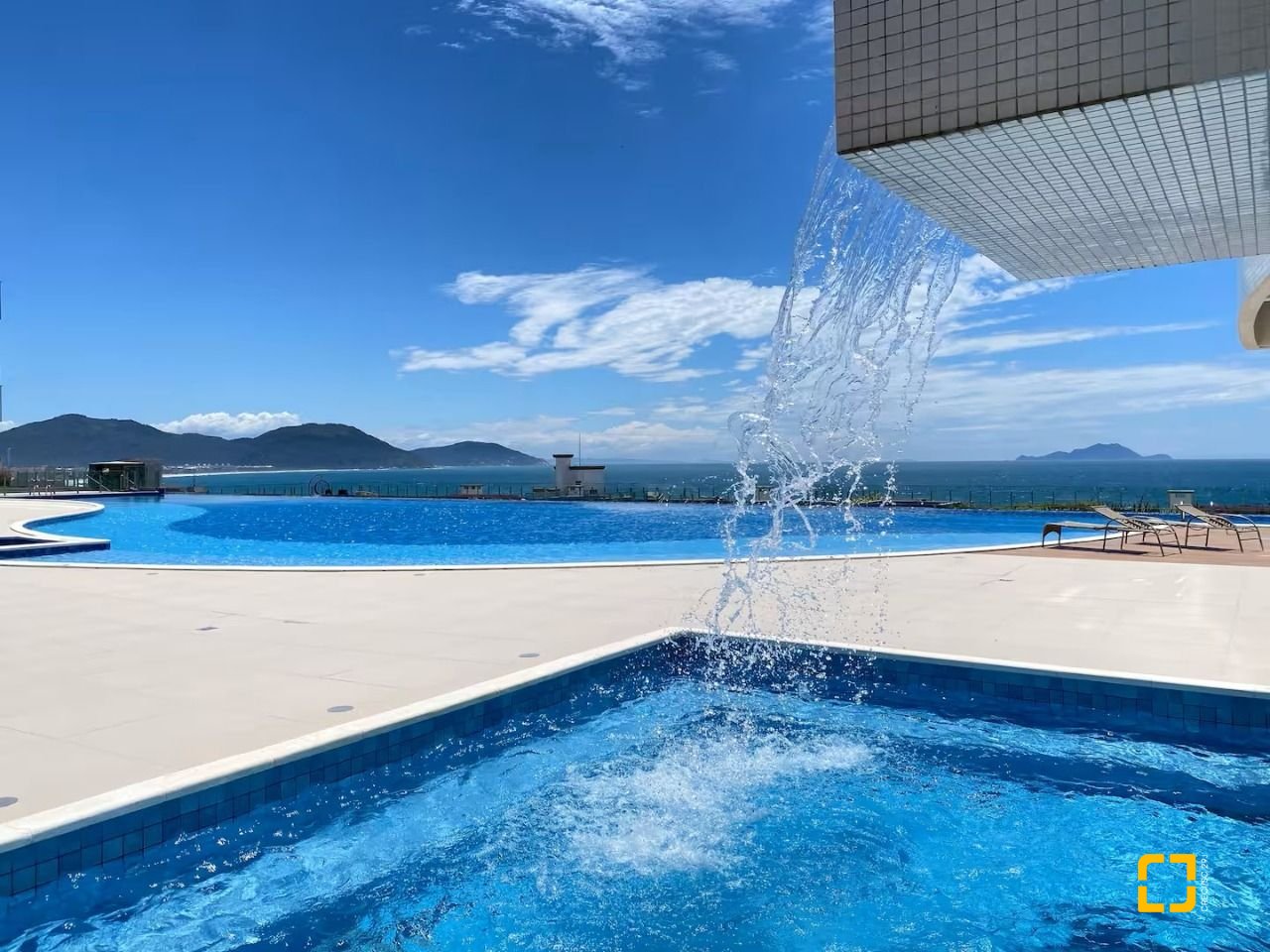 Apartamento com 112m², 4 quartos (sendo 1 suíte), 2 garagens, no bairro Ingleses em Florianópolis