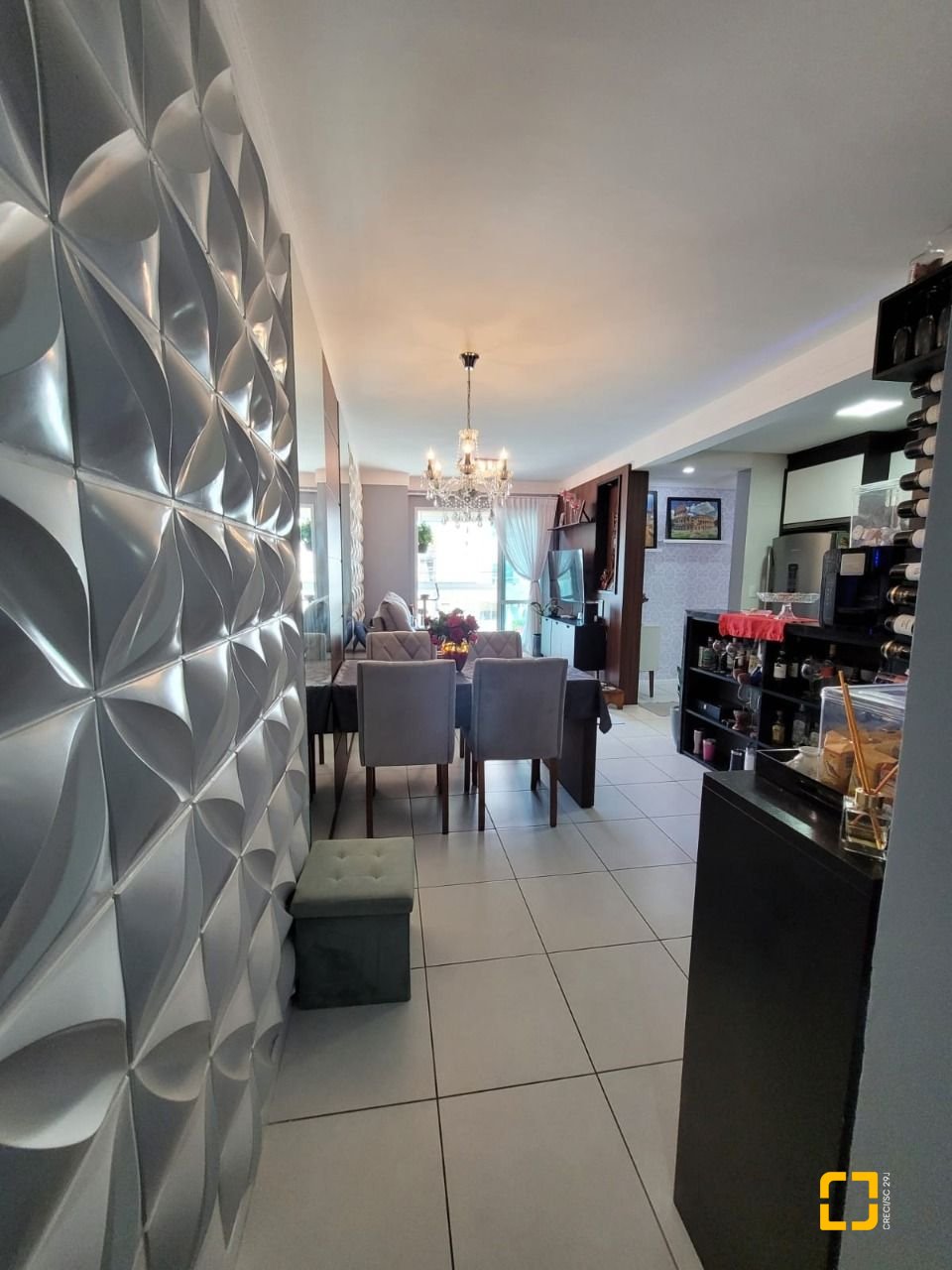 Apartamento com 78m², 4 quartos (sendo 2 suítes), 1 garagem, no bairro Ingleses em Florianópolis