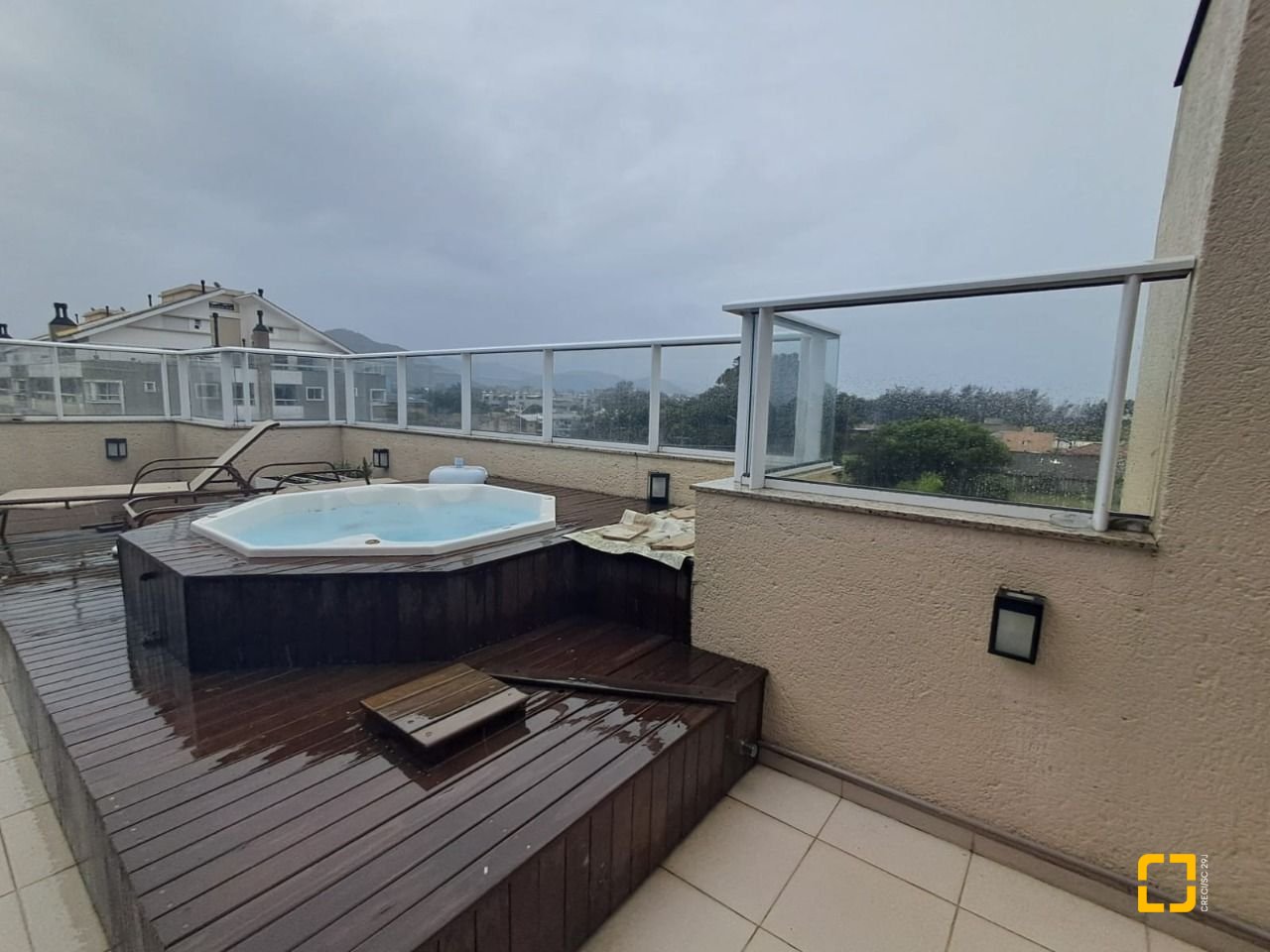 Cobertura com 166m², 4 quartos (sendo 1 suíte), 2 garagens, no bairro Campeche em Florianópolis
