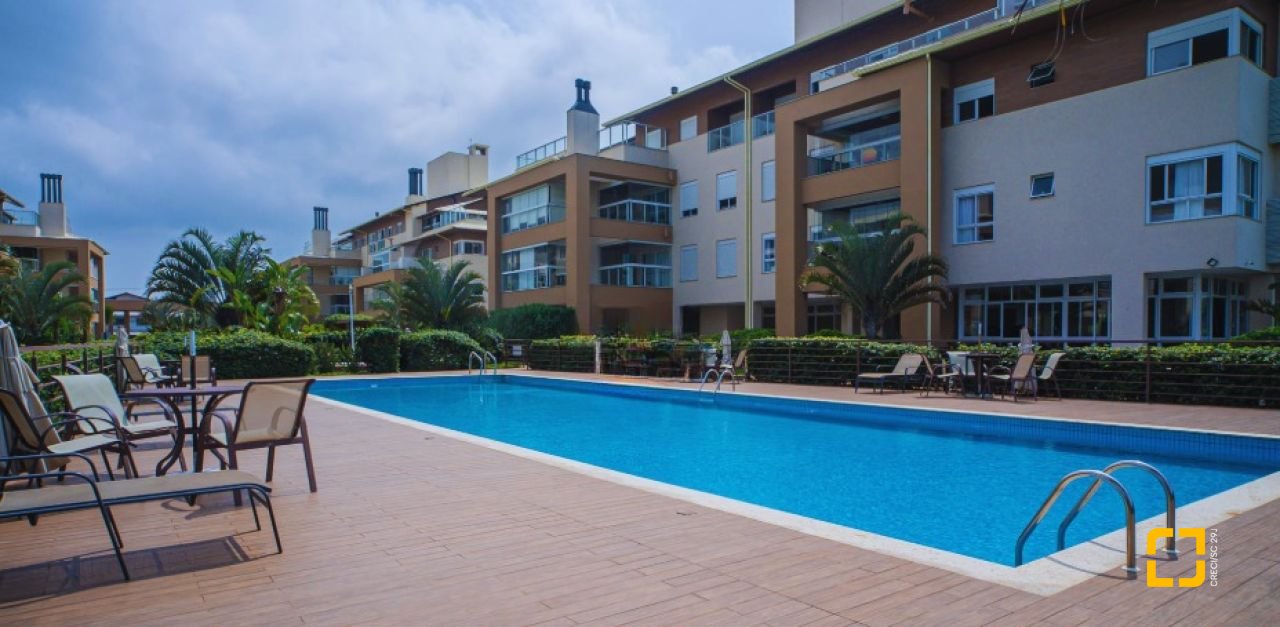Cobertura com 166m², 4 quartos (sendo 1 suíte), 2 garagens, no bairro Campeche em Florianópolis