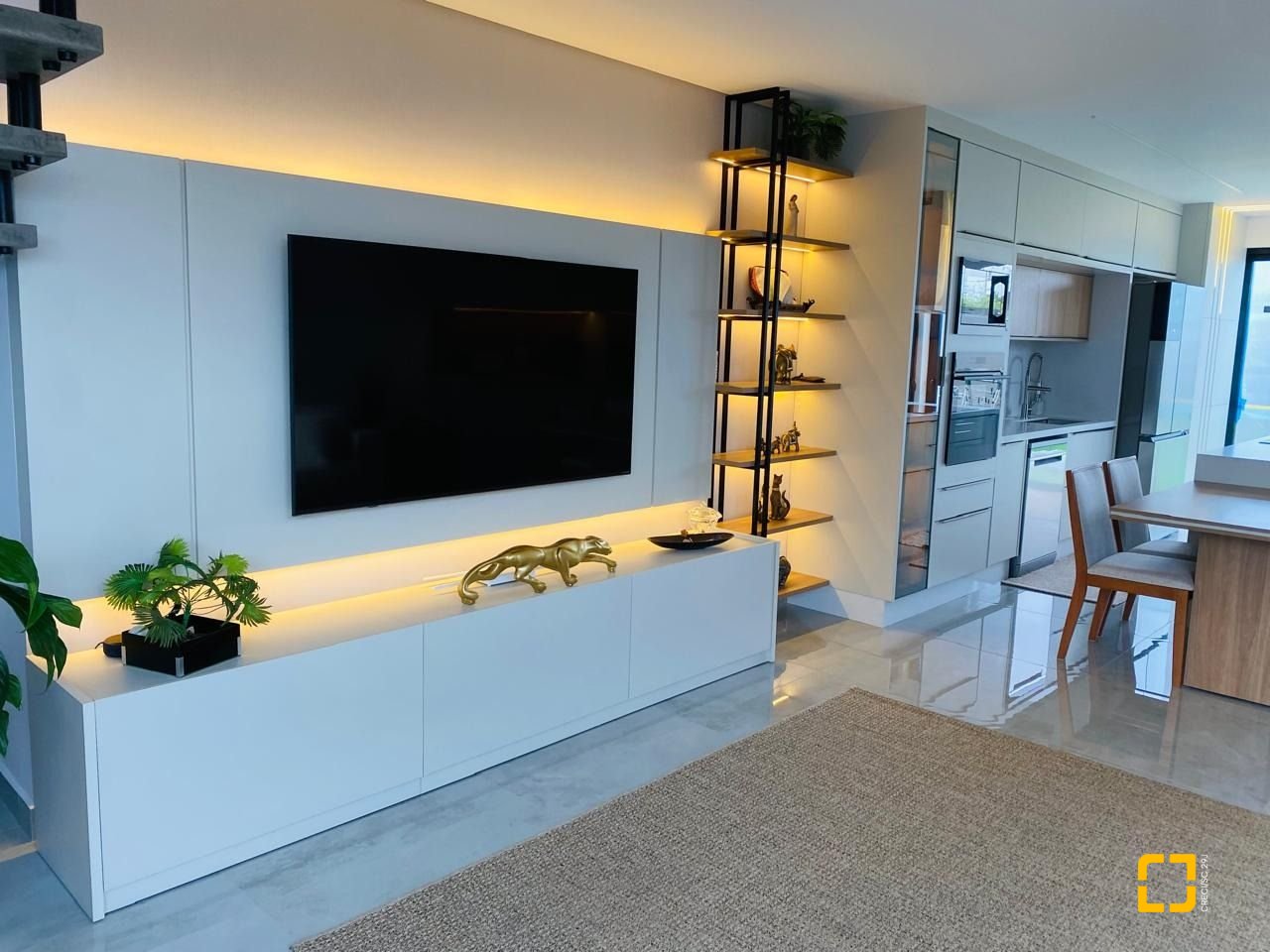 Casa com 127m², 5 quartos (sendo 2 suítes), 2 garagens, no bairro Campeche em Florianópolis