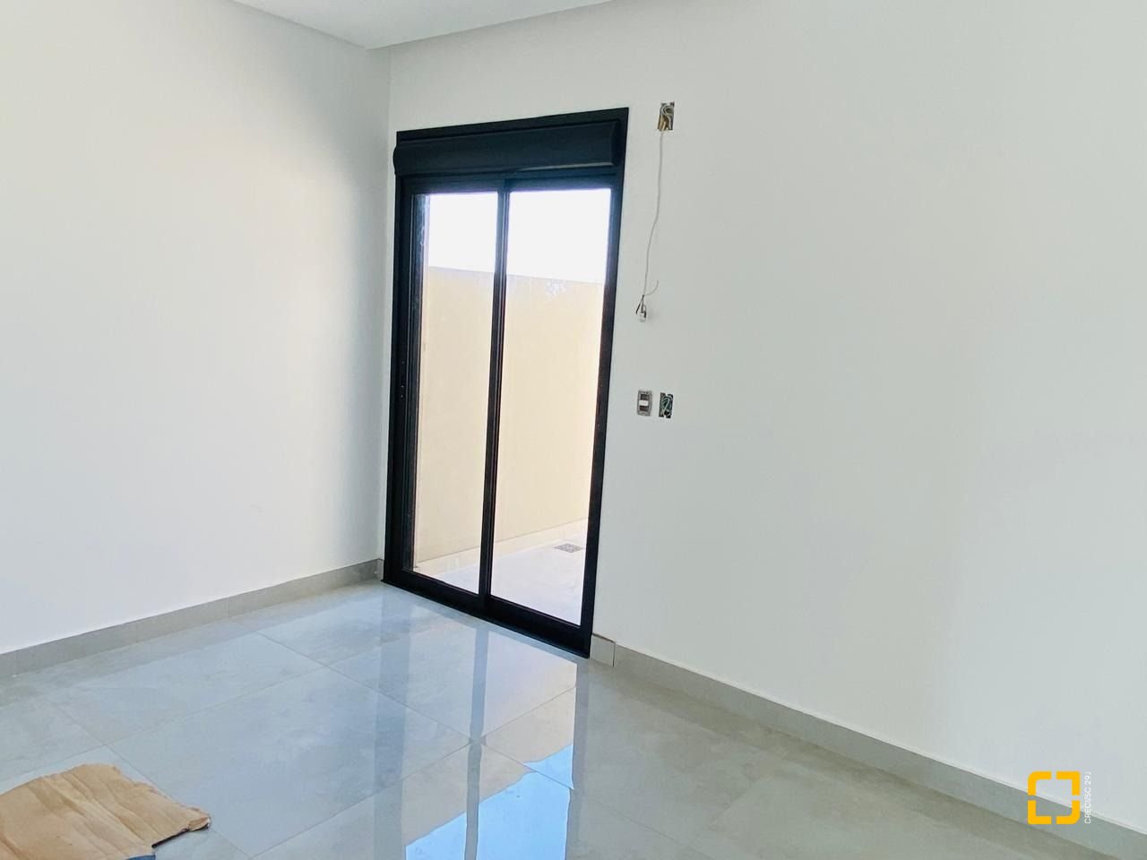 Casa com 127m², 5 quartos (sendo 2 suítes), 2 garagens, no bairro Campeche em Florianópolis