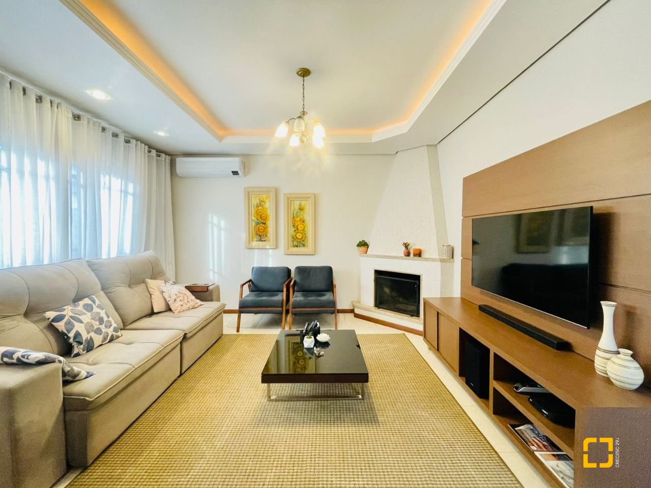 Casa com 254m², 5 quartos (sendo 1 suíte), 3 garagens, no bairro Ingleses em Florianópolis