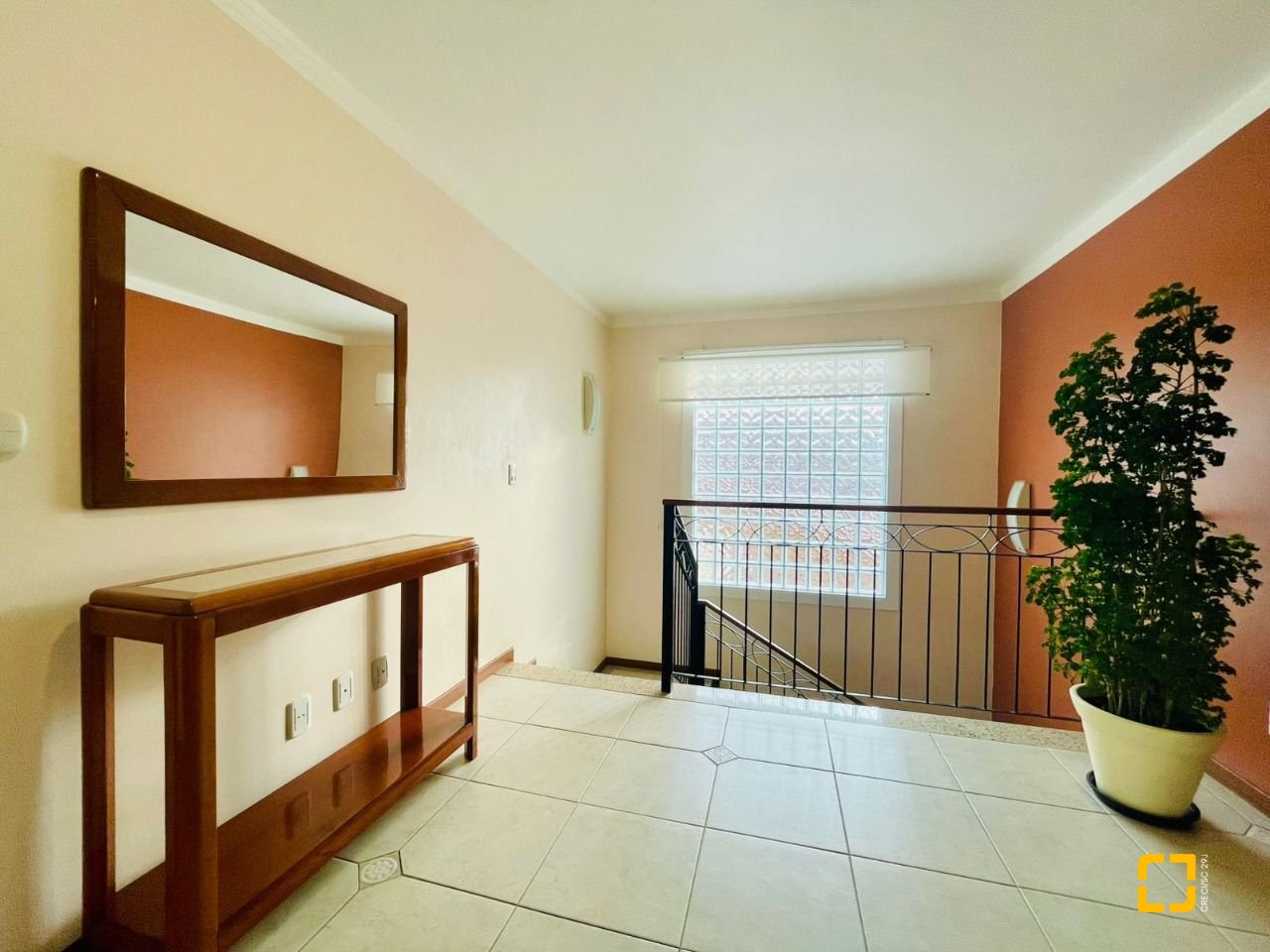 Casa com 254m², 5 quartos (sendo 1 suíte), 3 garagens, no bairro Ingleses em Florianópolis