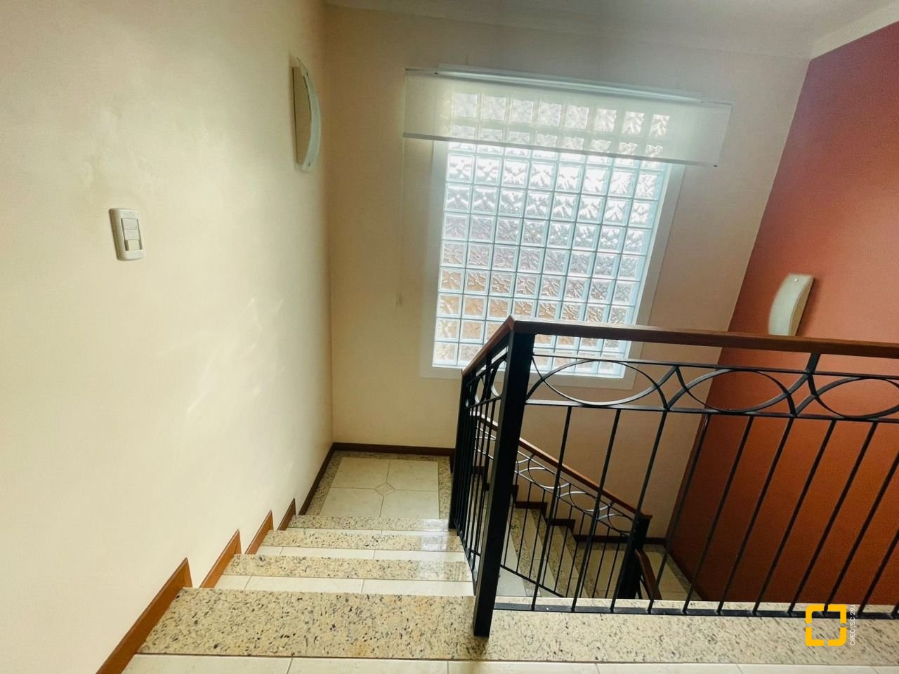 Casa com 254m², 5 quartos (sendo 1 suíte), 3 garagens, no bairro Ingleses em Florianópolis