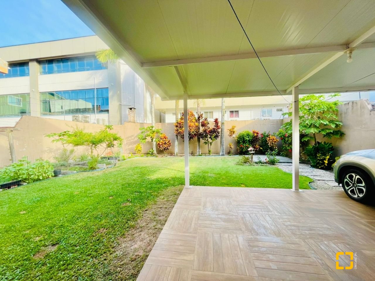Casa com 254m², 5 quartos (sendo 1 suíte), 3 garagens, no bairro Ingleses em Florianópolis