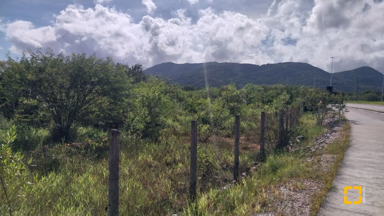 Terreno com 10911m², no bairro Carianos em Florianópolis