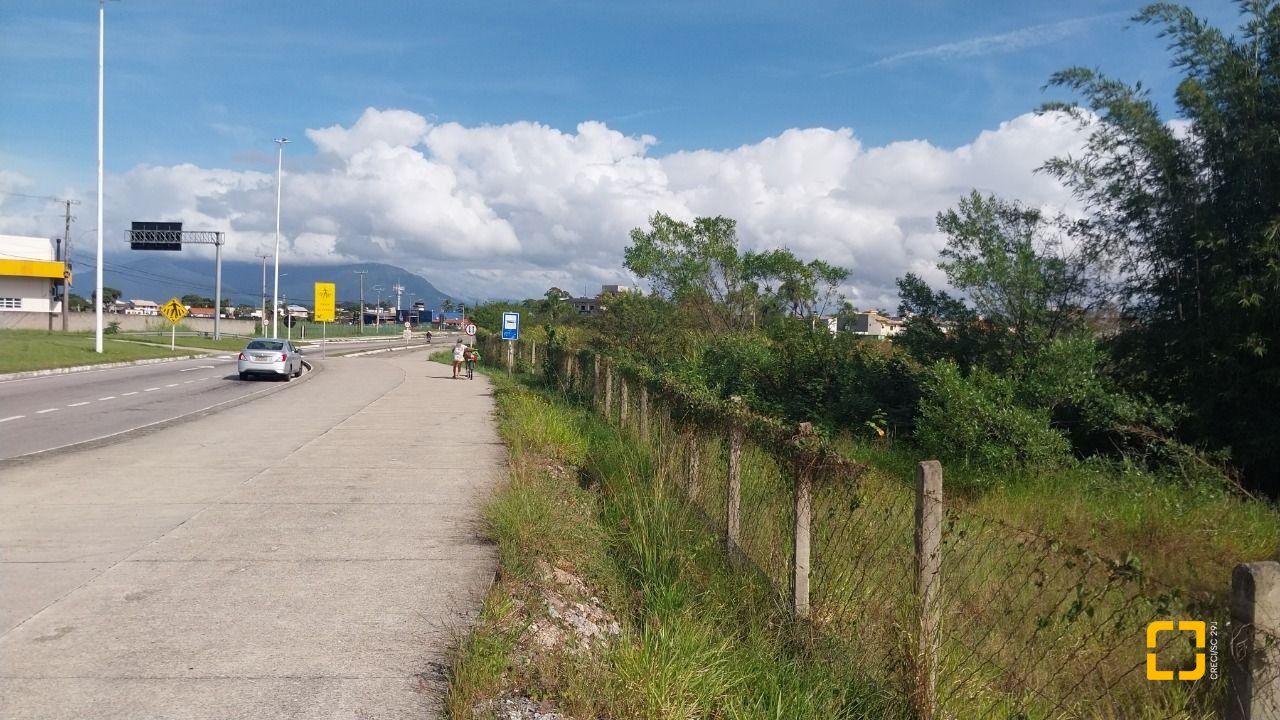 Terreno com 10911m², no bairro Carianos em Florianópolis